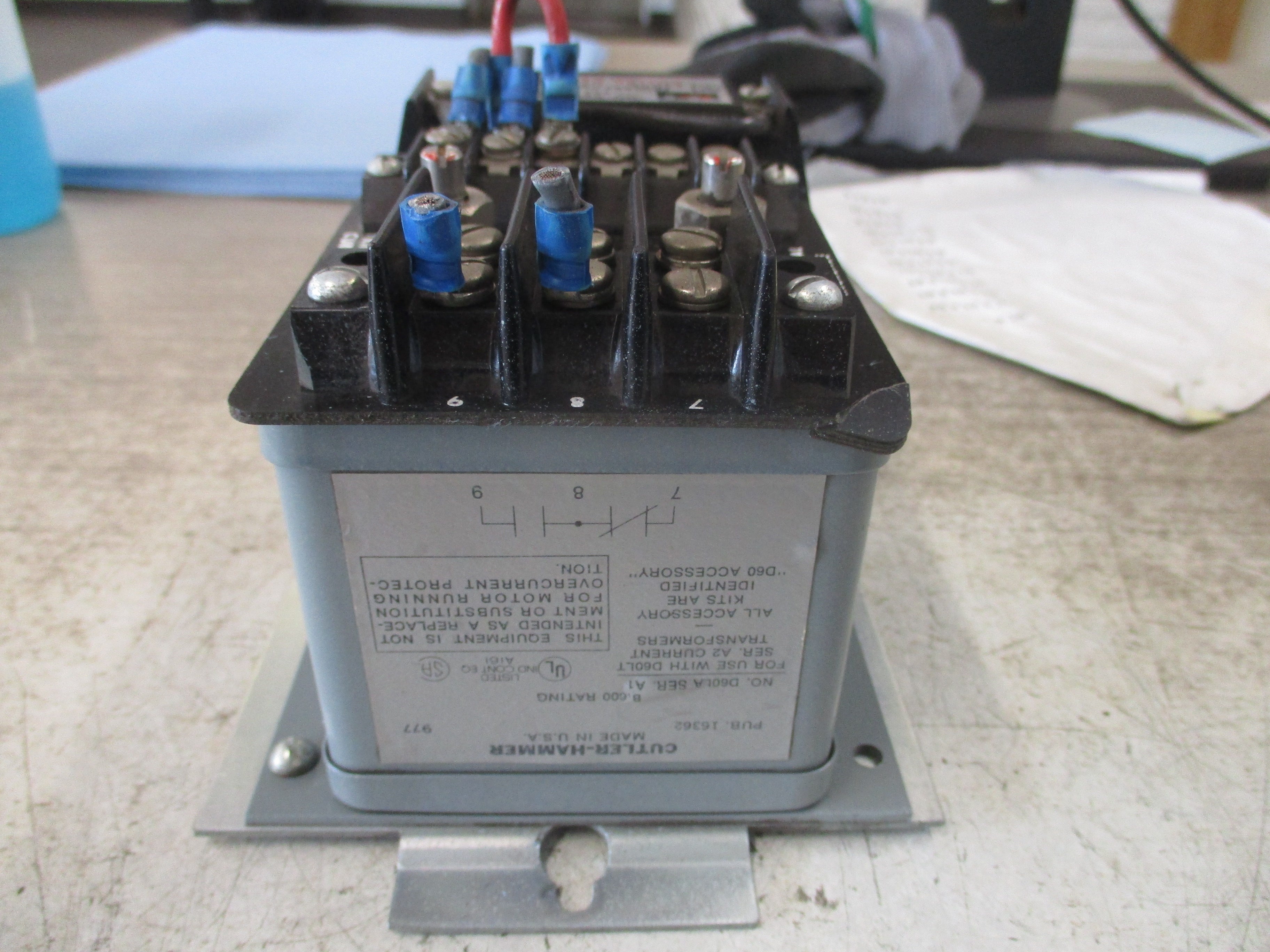 Cutler-Hammer Current Relay D60LA0 Trip: 1-9A 600V * Chipped Corner* Used