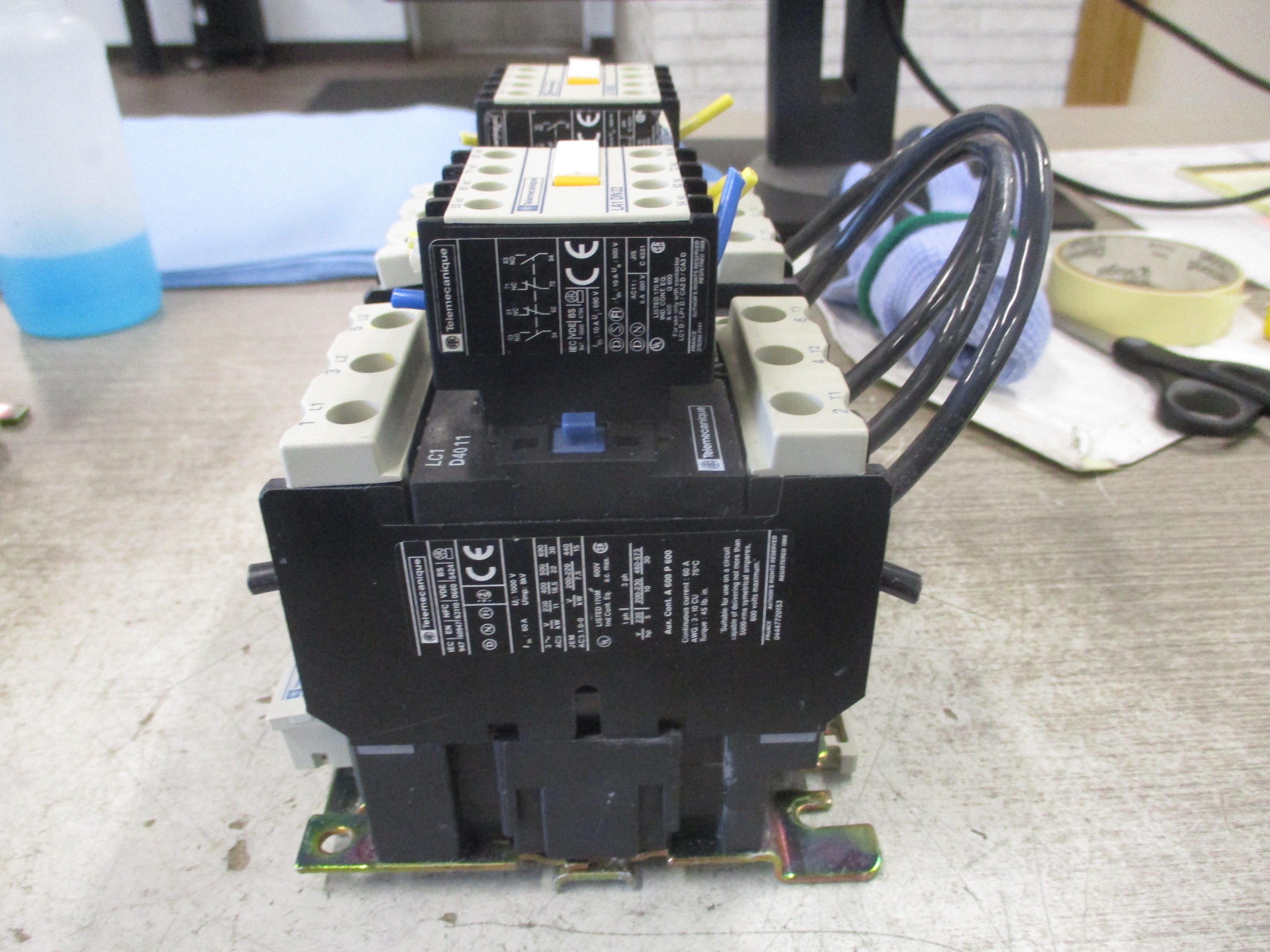 Telemecanique Reversing Contactor LC1 D4011 120V Coil 60A 600V