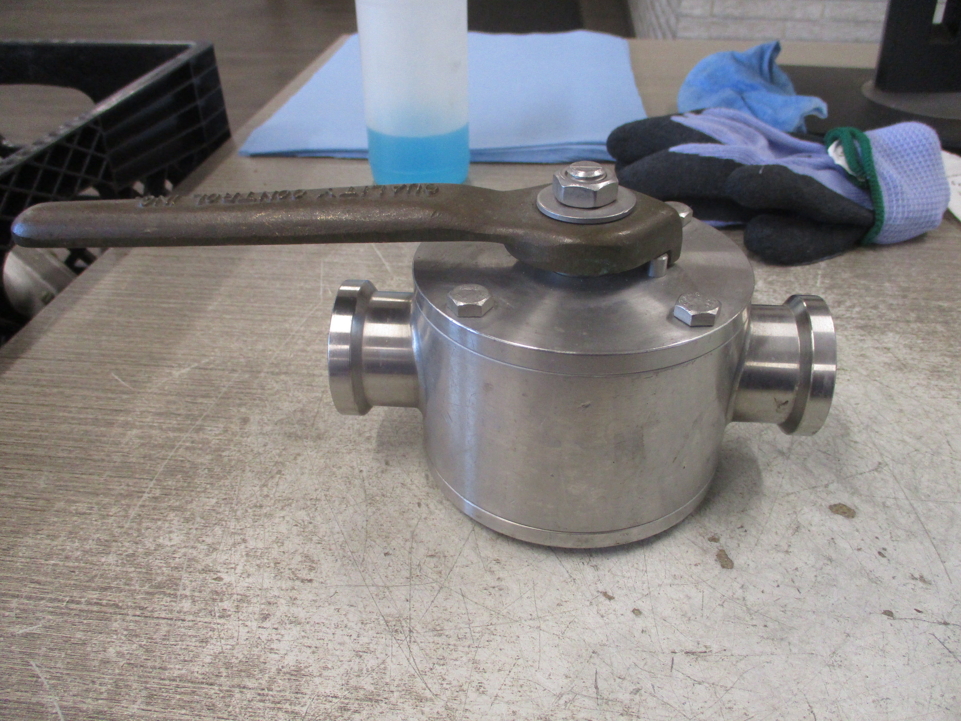 Quality Control Inc. Stainless Steel Tri-Clamp Valve 1.52227S-VTC 2-Way 1.5"