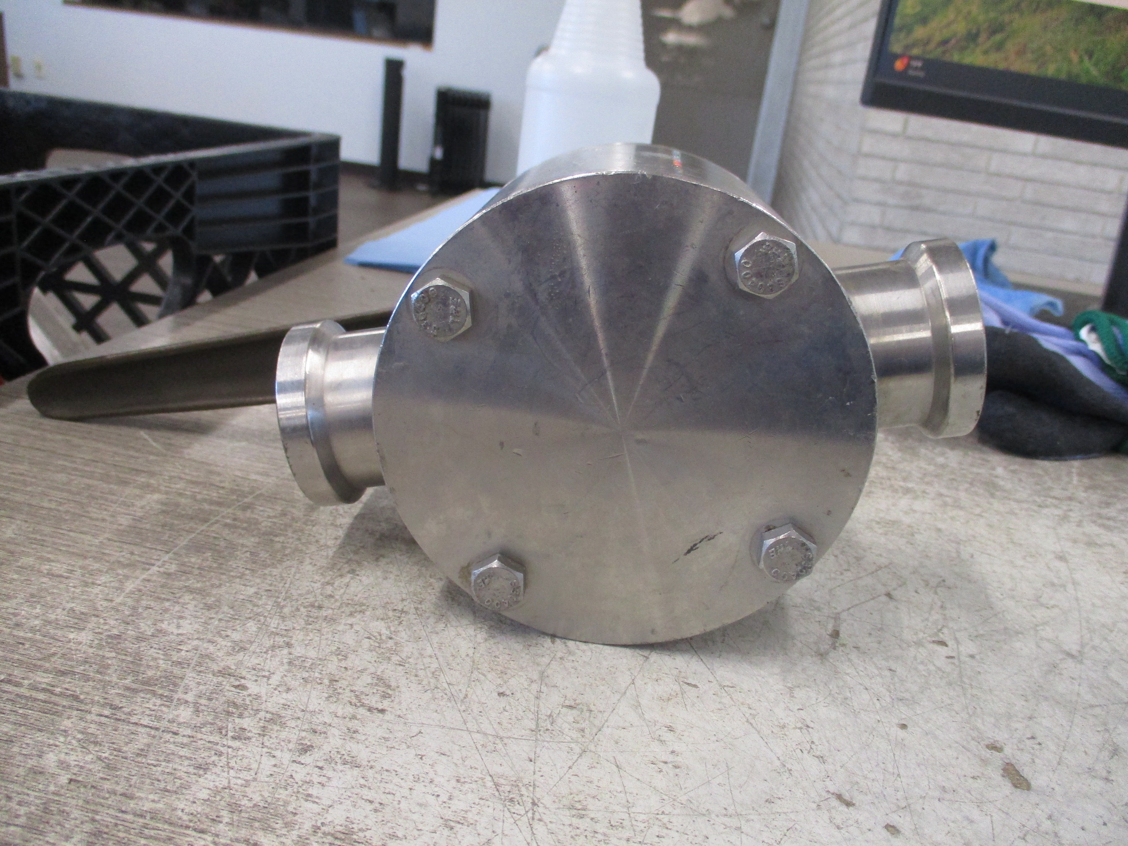 Quality Control Inc. Stainless Steel Tri-Clamp Valve 1.52227S-VTC 2-Way 1.5"