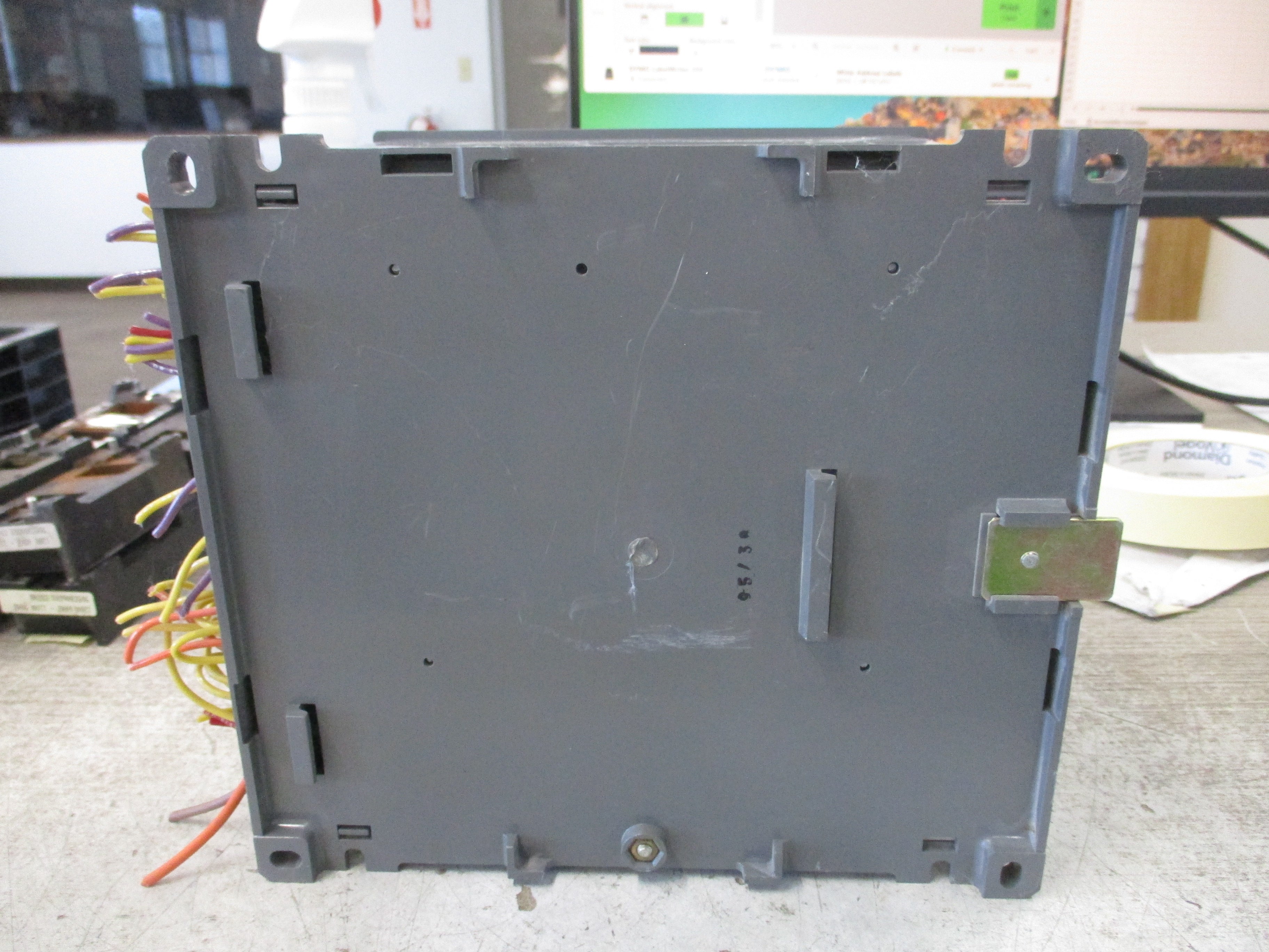 Johnson Controls / Metasys Controller DX-9100-8454 24VAC *Cracked Case*