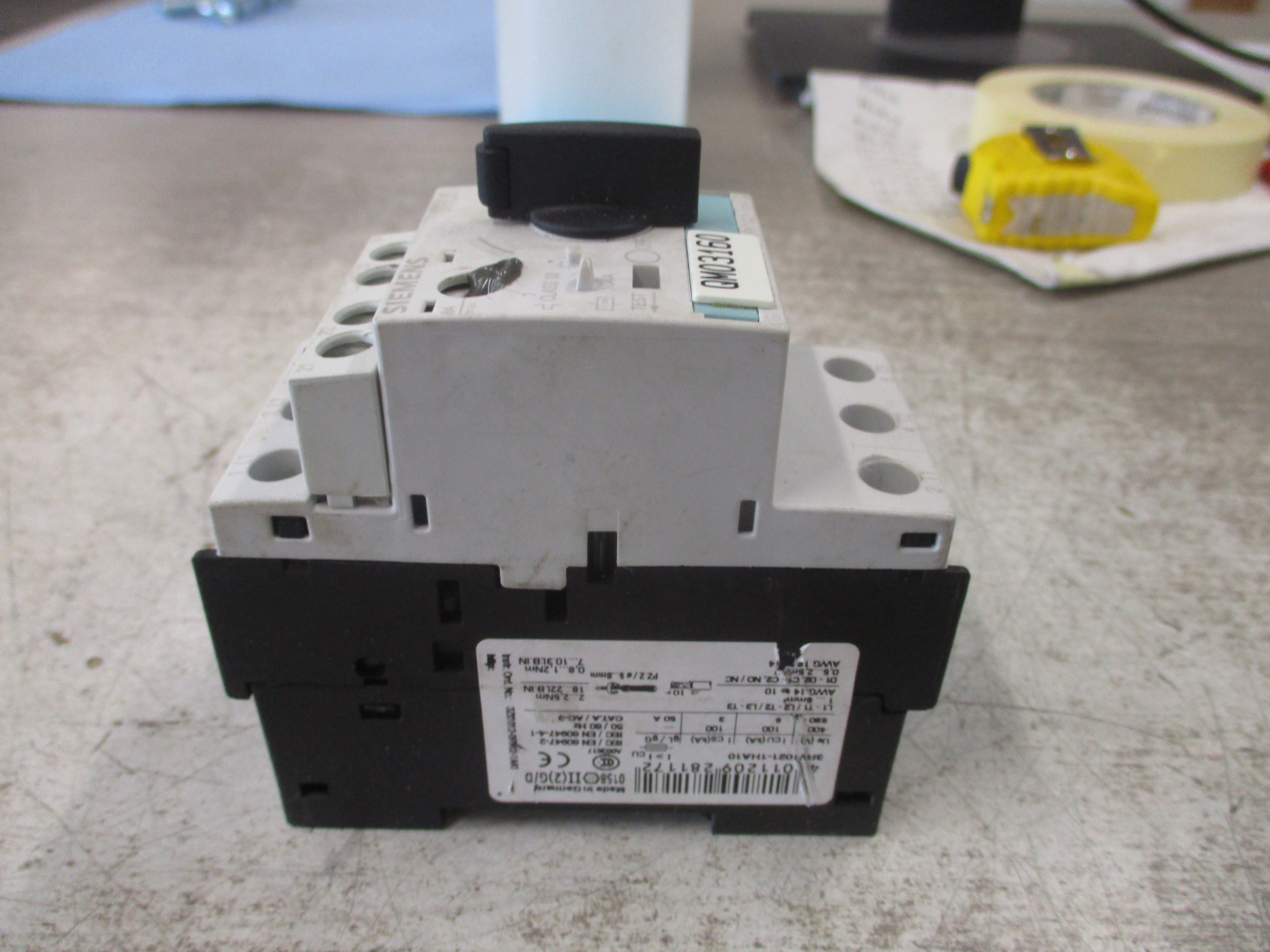 Siemens Sirius Motor Protector 3RV1021-1HA10 Trip: 5.5-8A 600V Used