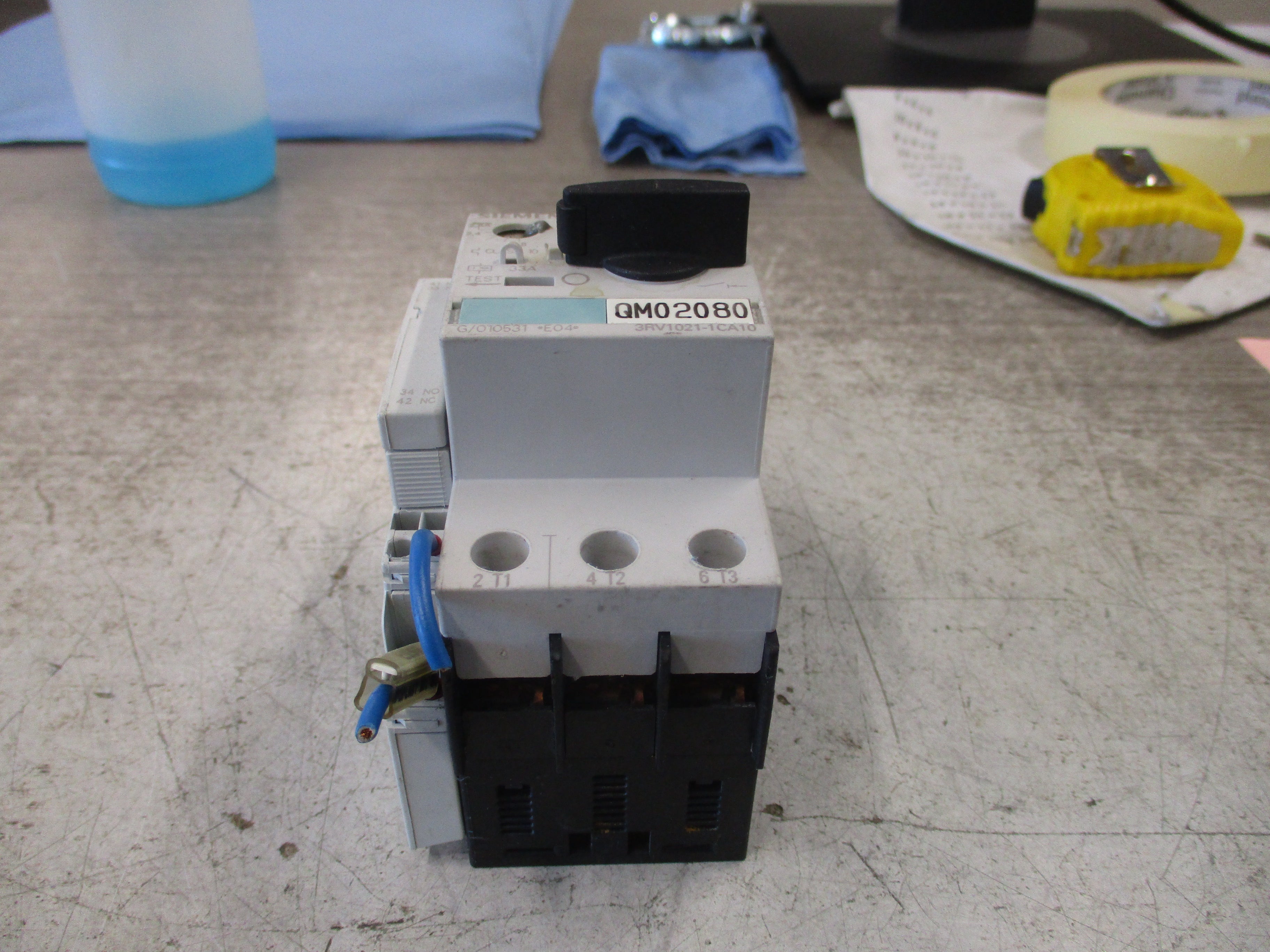 Siemens Sirius 3R Motor Protector 3RV1021-1CA10 1.8-2.5A Trip W/Aux Contact Used