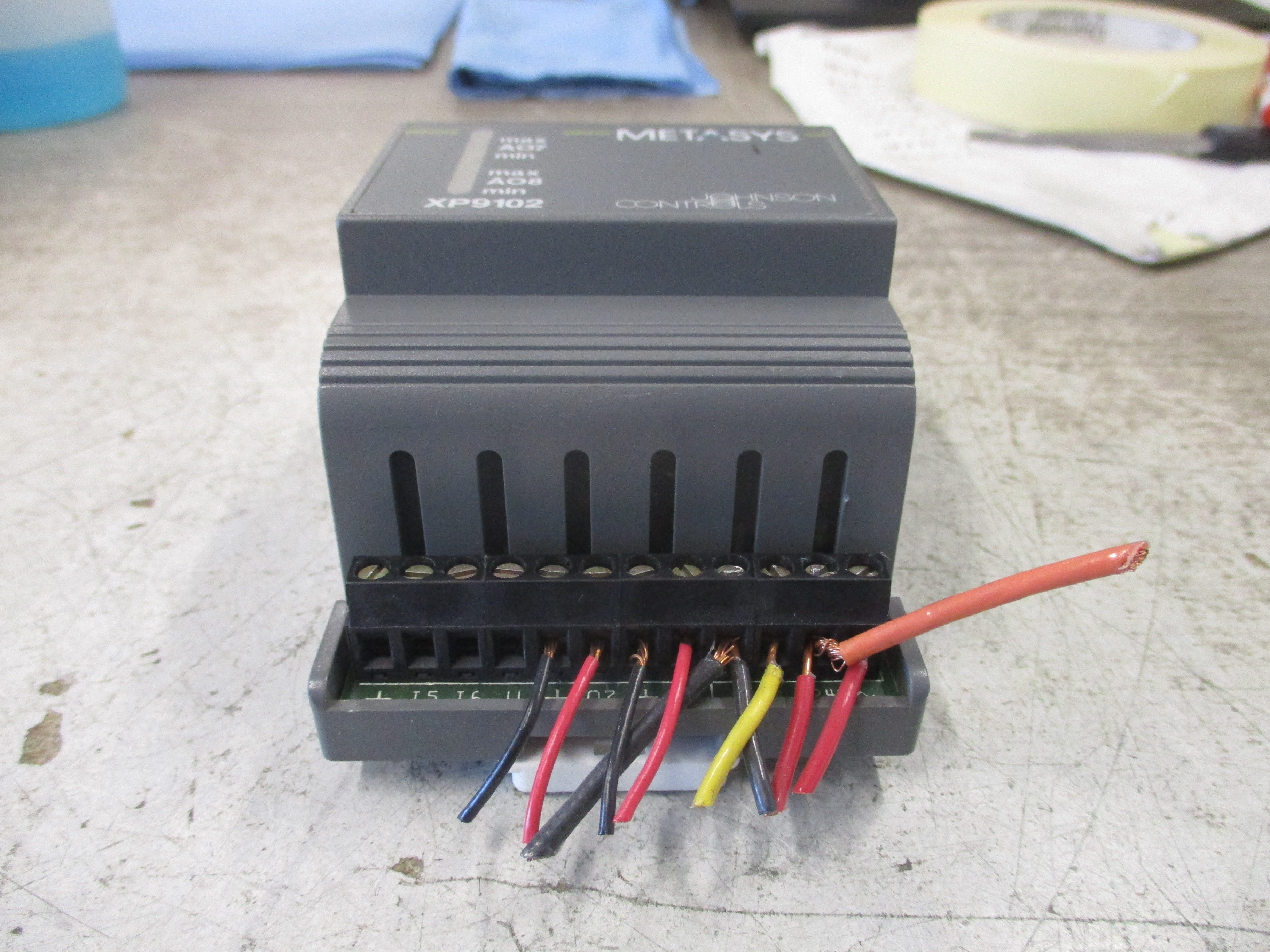 Johnson Controls Metasys Expansion Module XP-9102-8204 *No Terminal Covers* Used