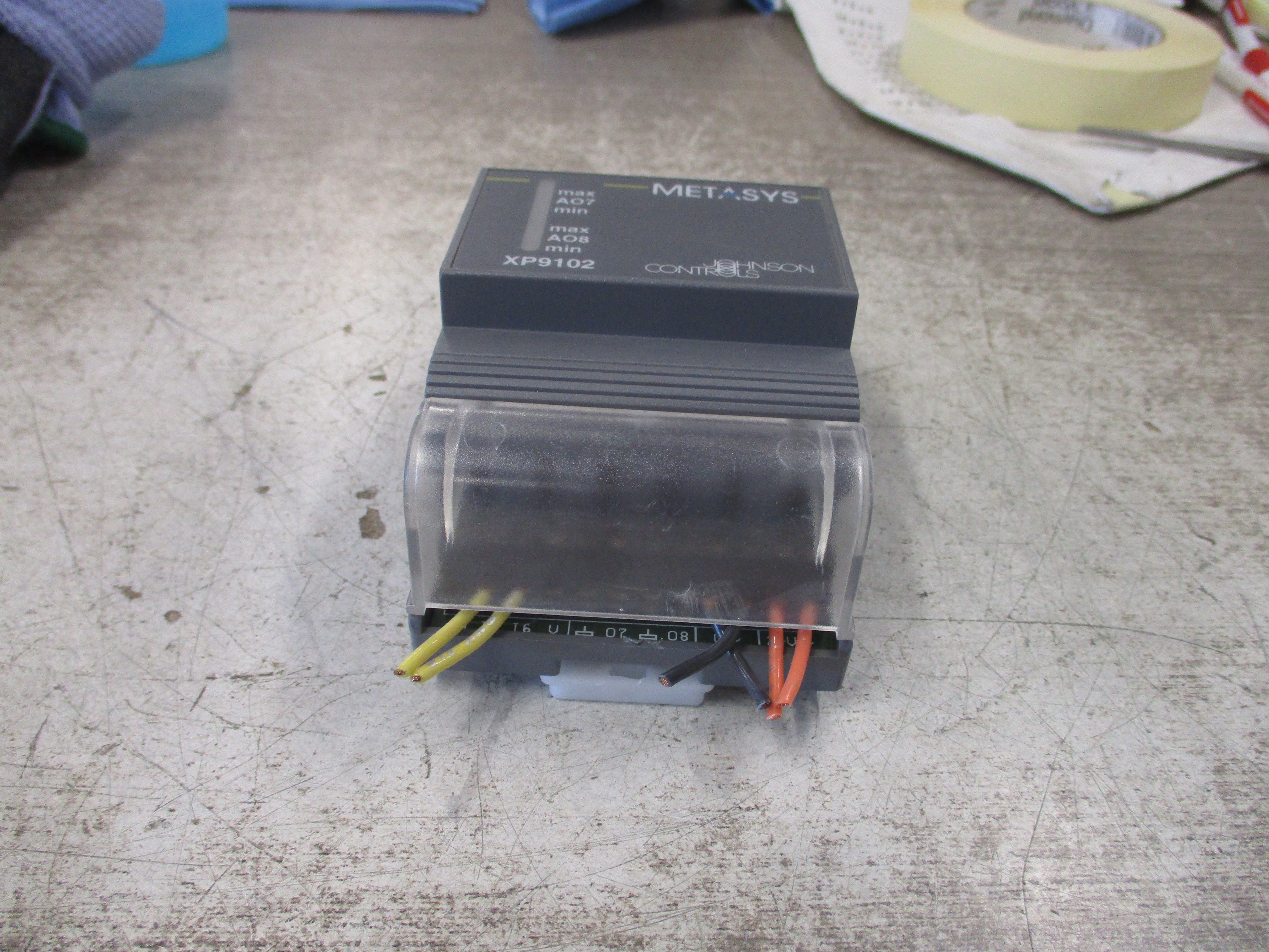 Johnson Controls Metasys Expansion Module XP-9102-8304 (1) Terminal Cover Used