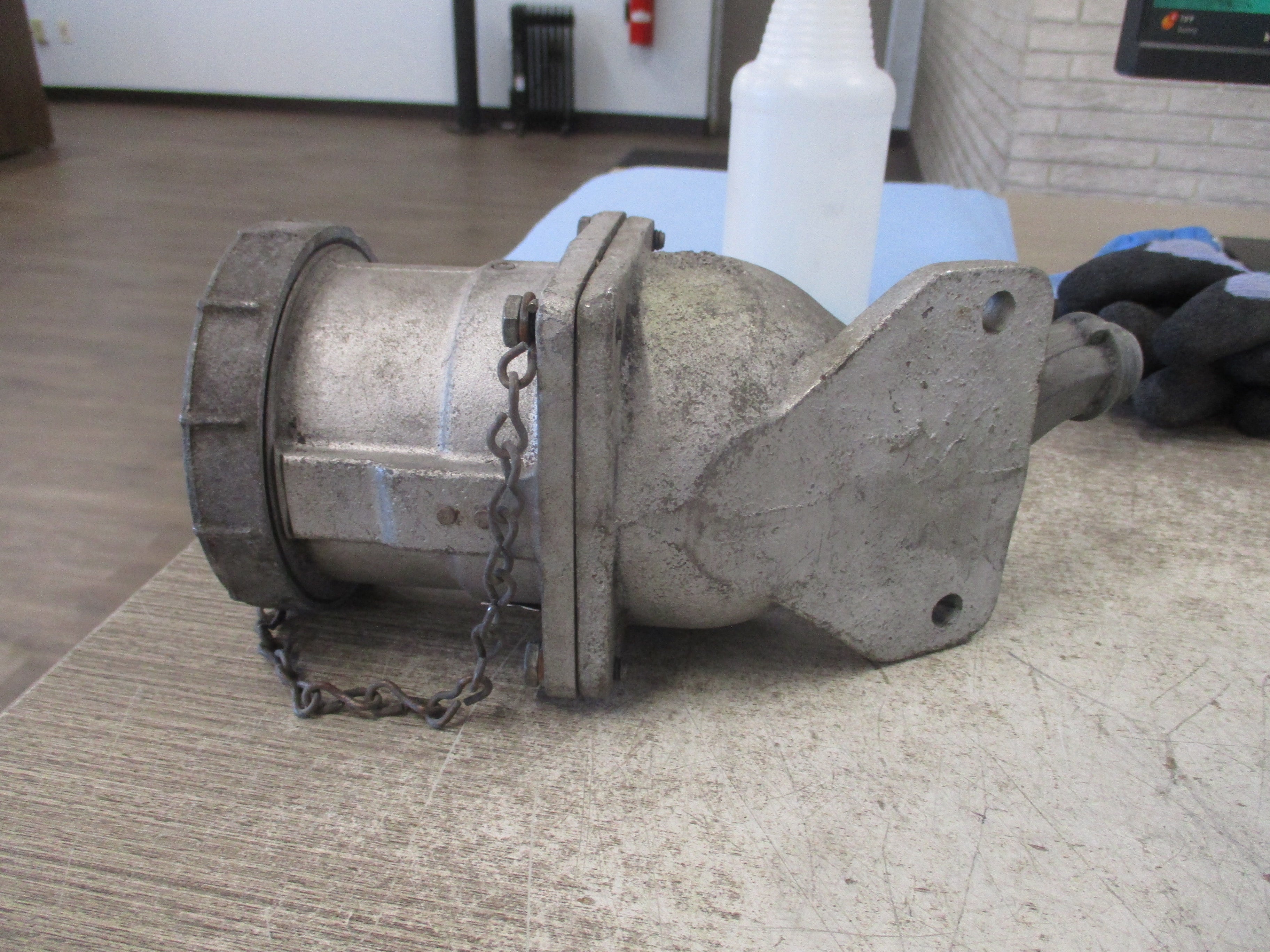 Pyle-National Que Arc Receptacle KREBB-56046 60A 600V W/Body Used