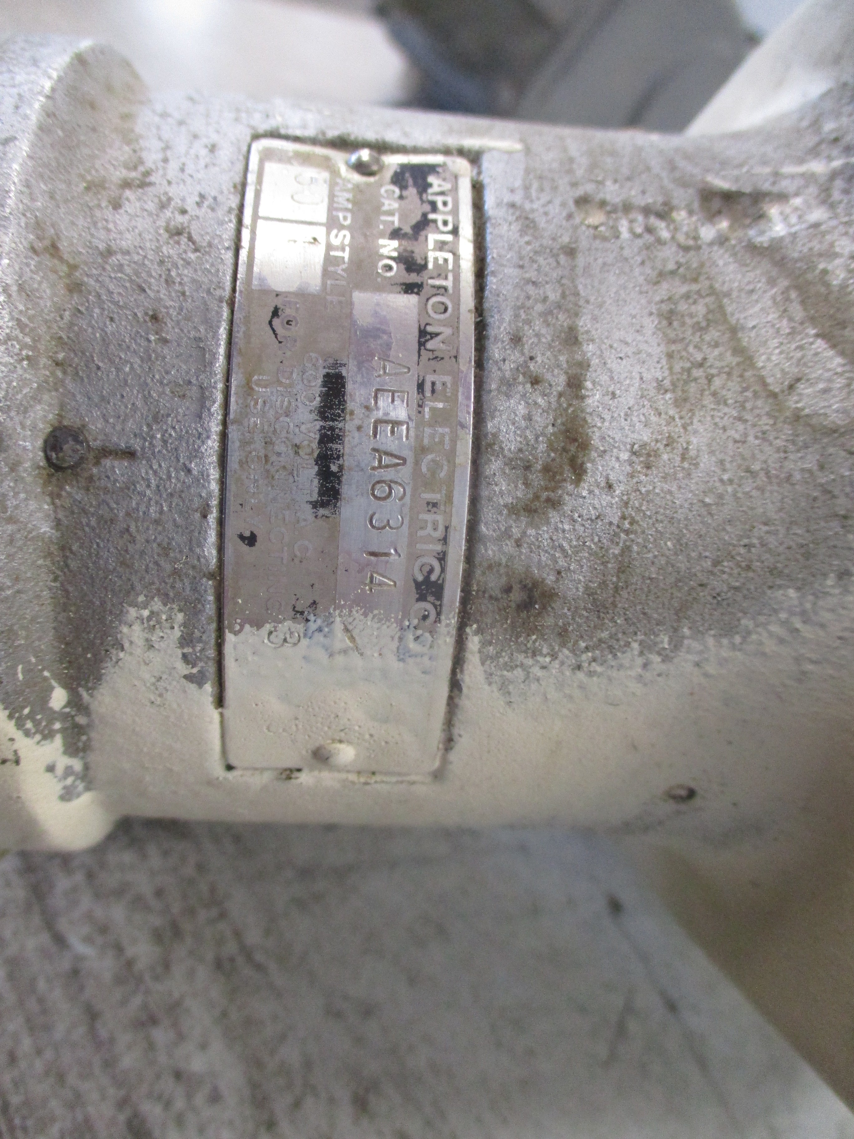 Appleton Receptacle w/ Base AEEA6314 60A 600V 3W 3P Used