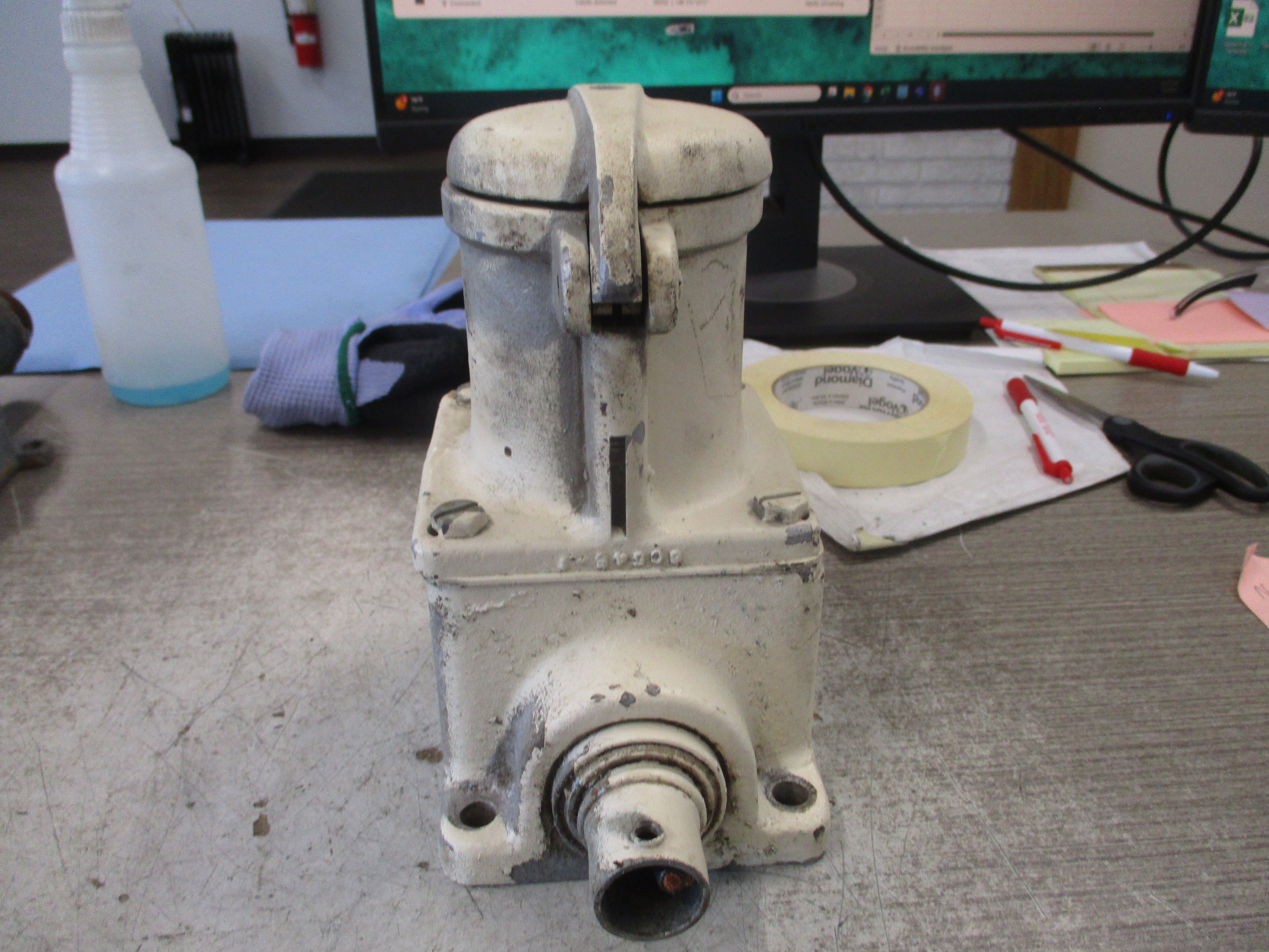 Appleton Receptacle w/ Base AEEA6314 60A 600V 3W 3P Used