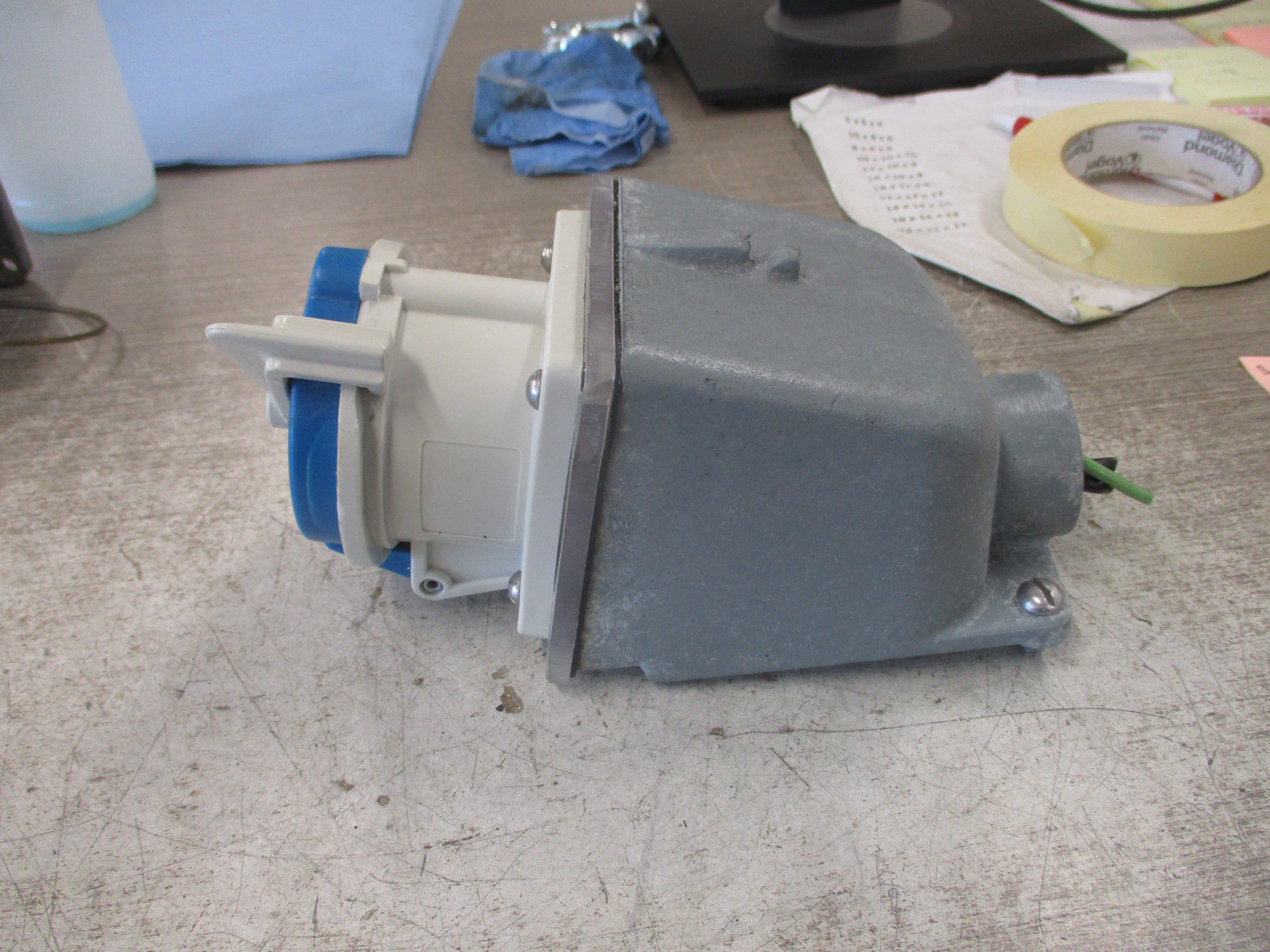 Mennekes Receptacle ME430R9W 30A 250V 3Ph w/Base Used