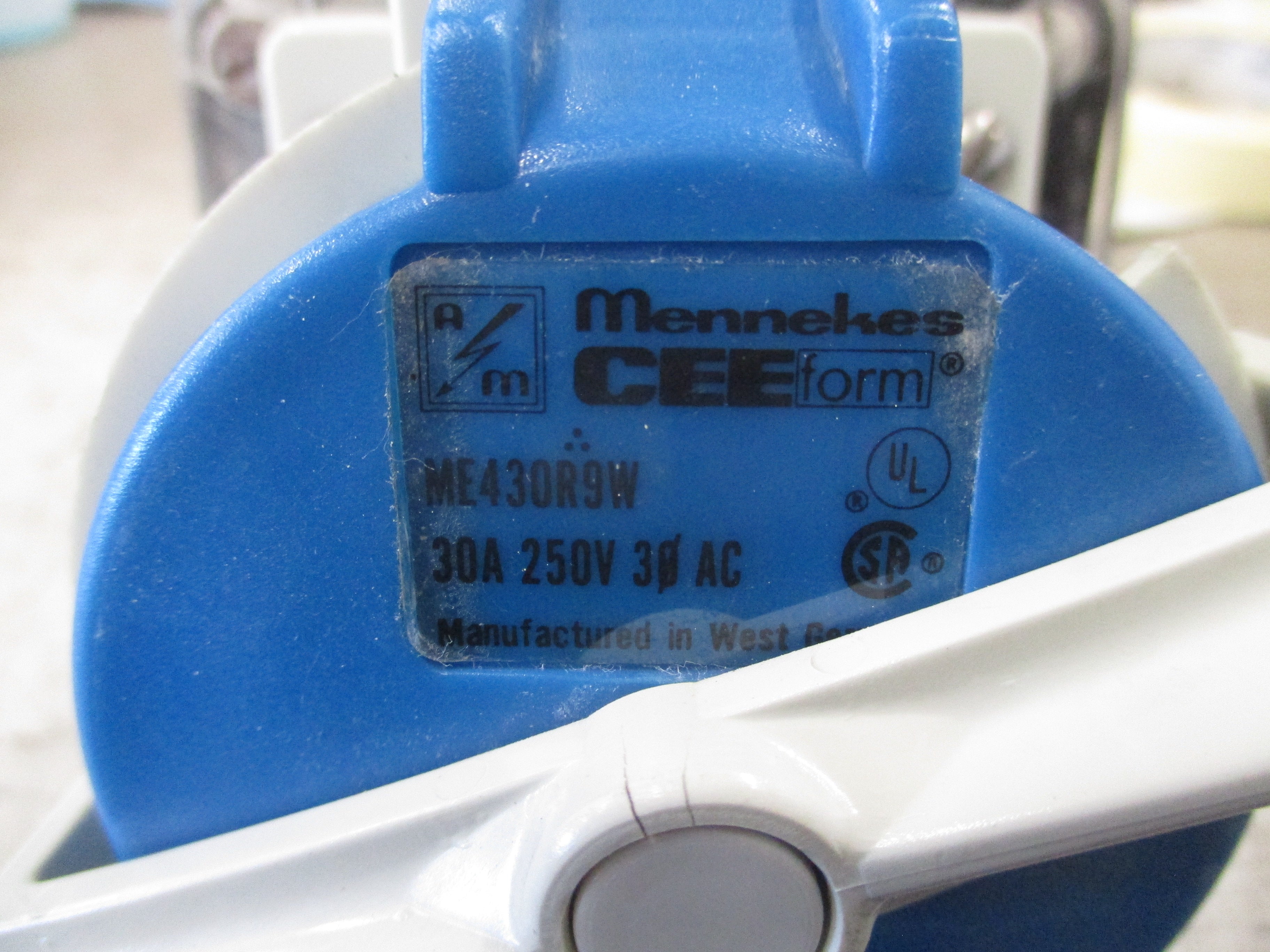 Mennekes Receptacle ME430R9W 30A 250V 3Ph w/Base Used