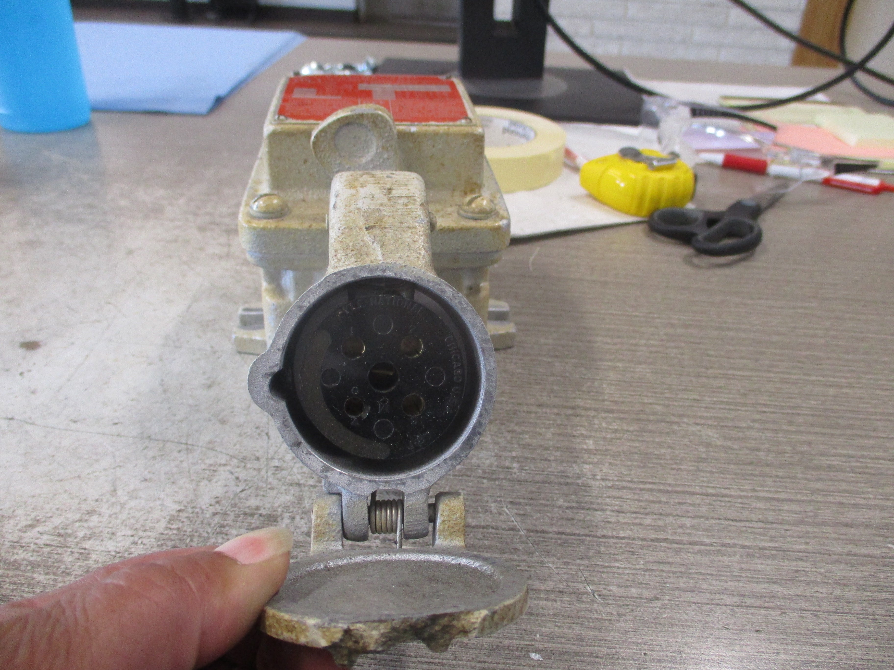 Pyle-National Hazardous Location Receptacle YXA-13032-G 3 Switch 4P Used