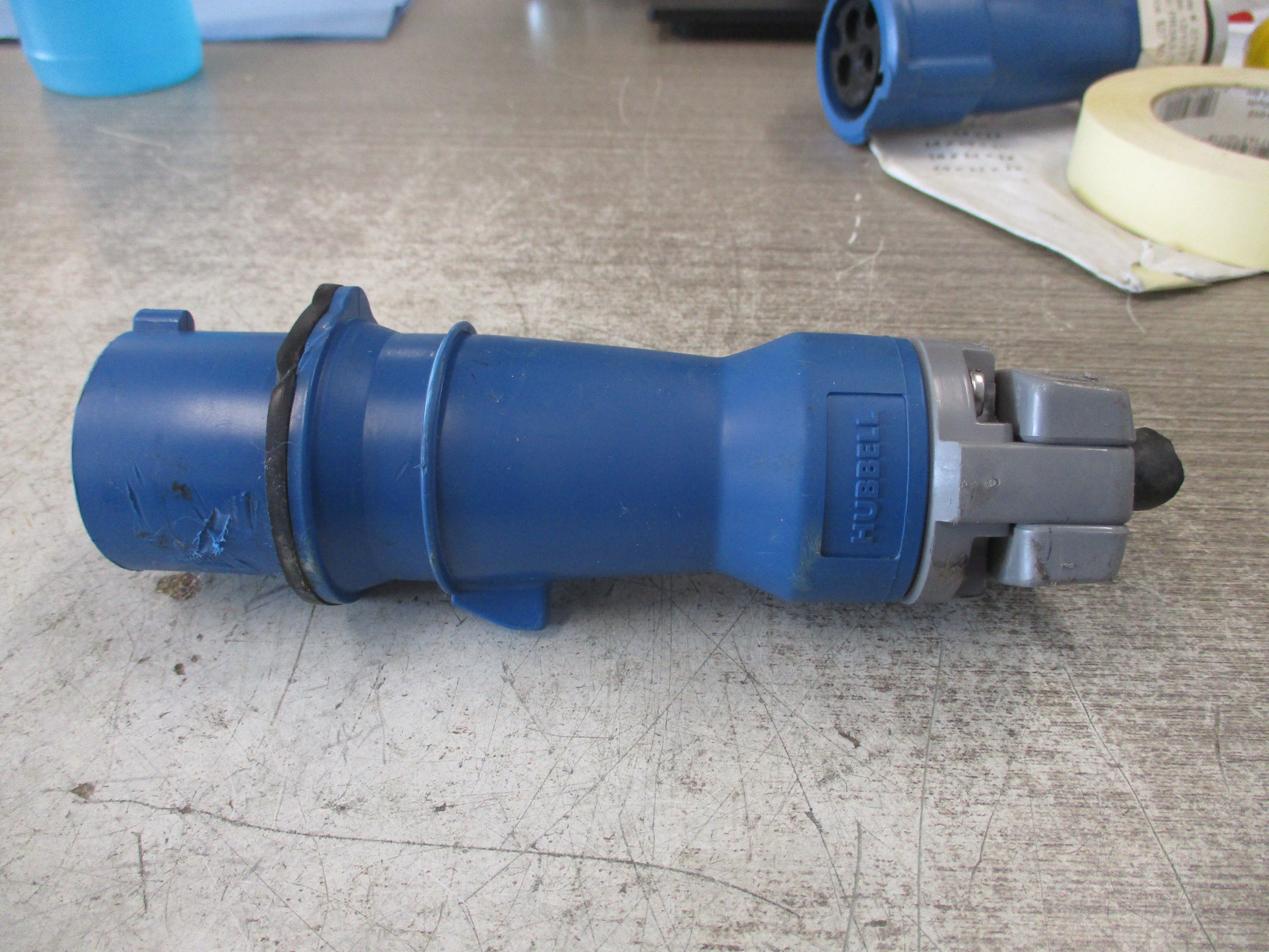 Hubbell Plug 320P6W 20A 250VAC 2P 3W Watertight *No Bushing* Used