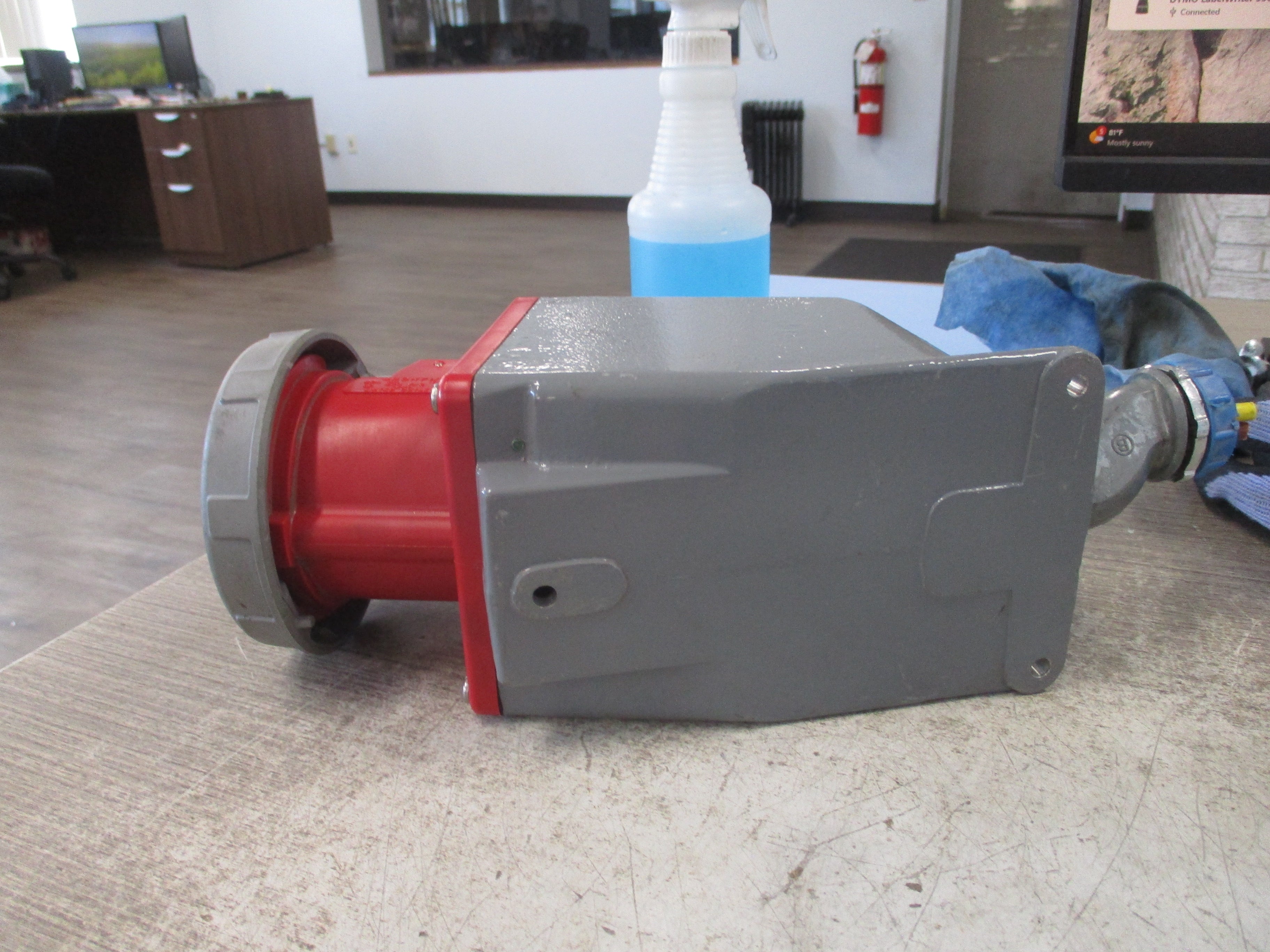 Hubbell Receptacle 460R7W 60A 480V 3Ph W/Base *Missing (1) Screw* Used