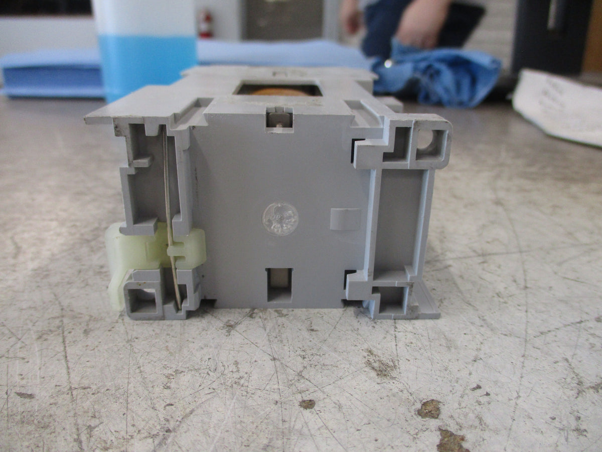 Allen-Bradley Contactor 100-C23D*10 Ser. C 24VDC Coil 30A 600V Used