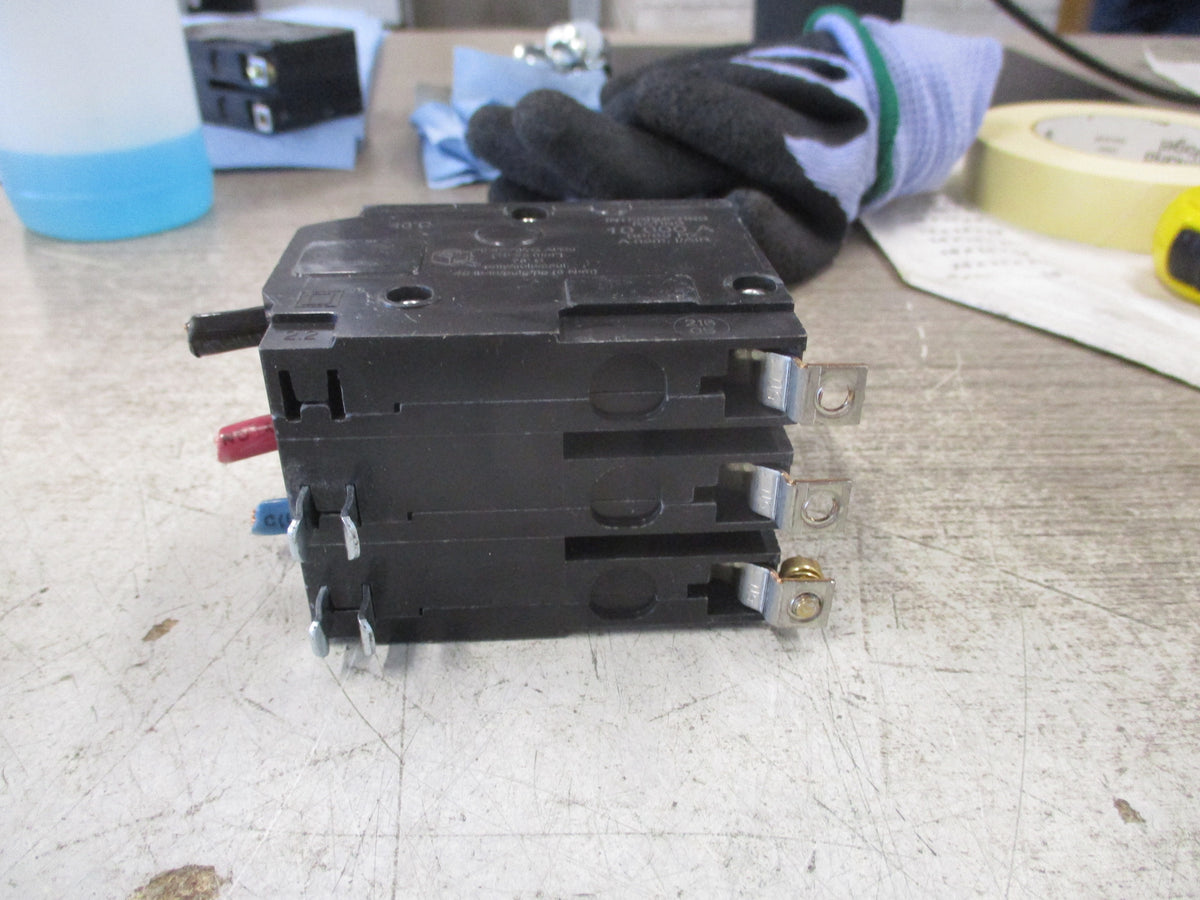 Square D Bolt-On Circuit Breaker QOB350 50A 240V 3P *(1) Mounting Screw* Used