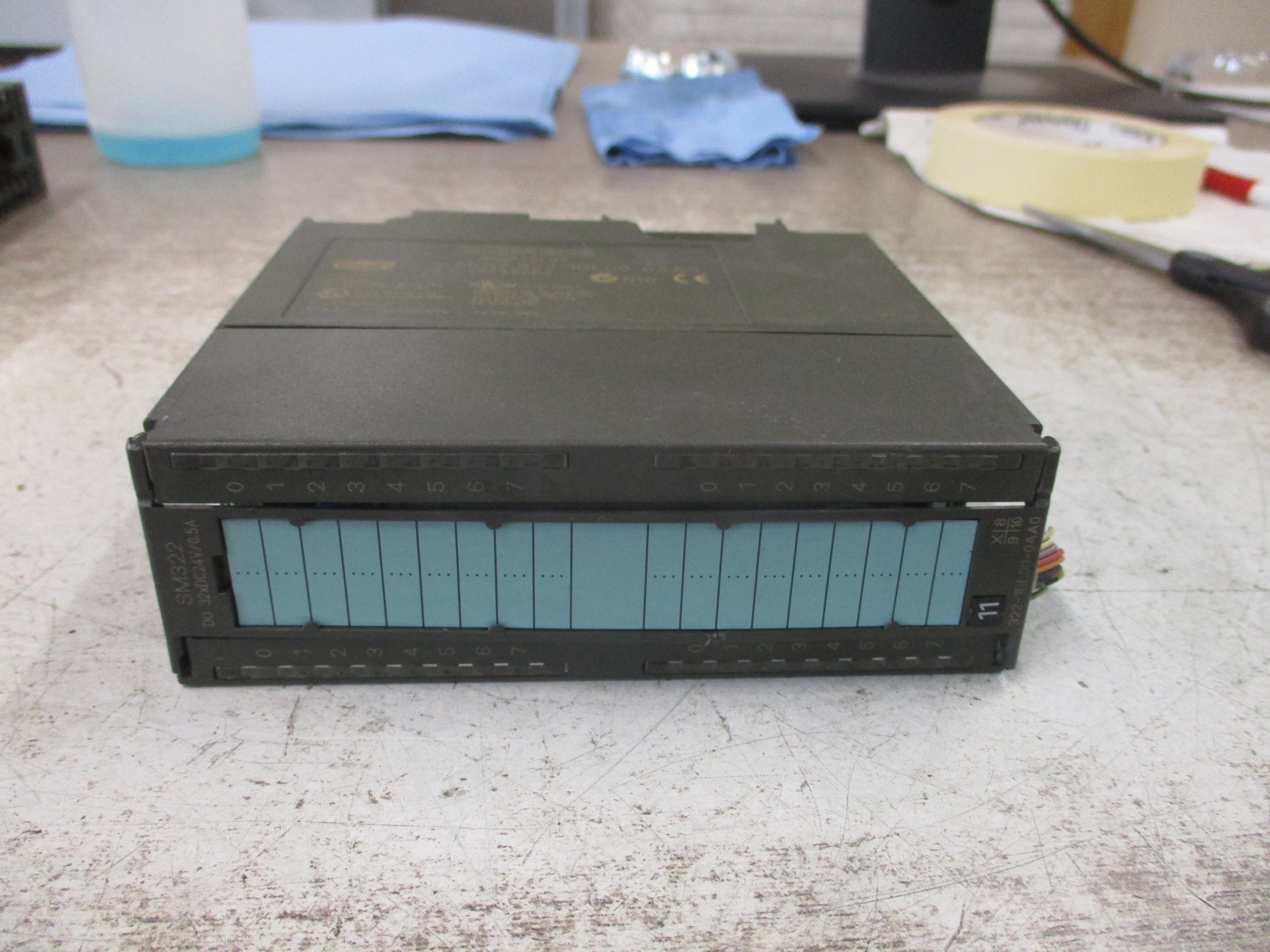 Siemens Simatic S7 Digital Output Module 6ES7 322-1BL00-0AA0 E-Stand: 7 Used