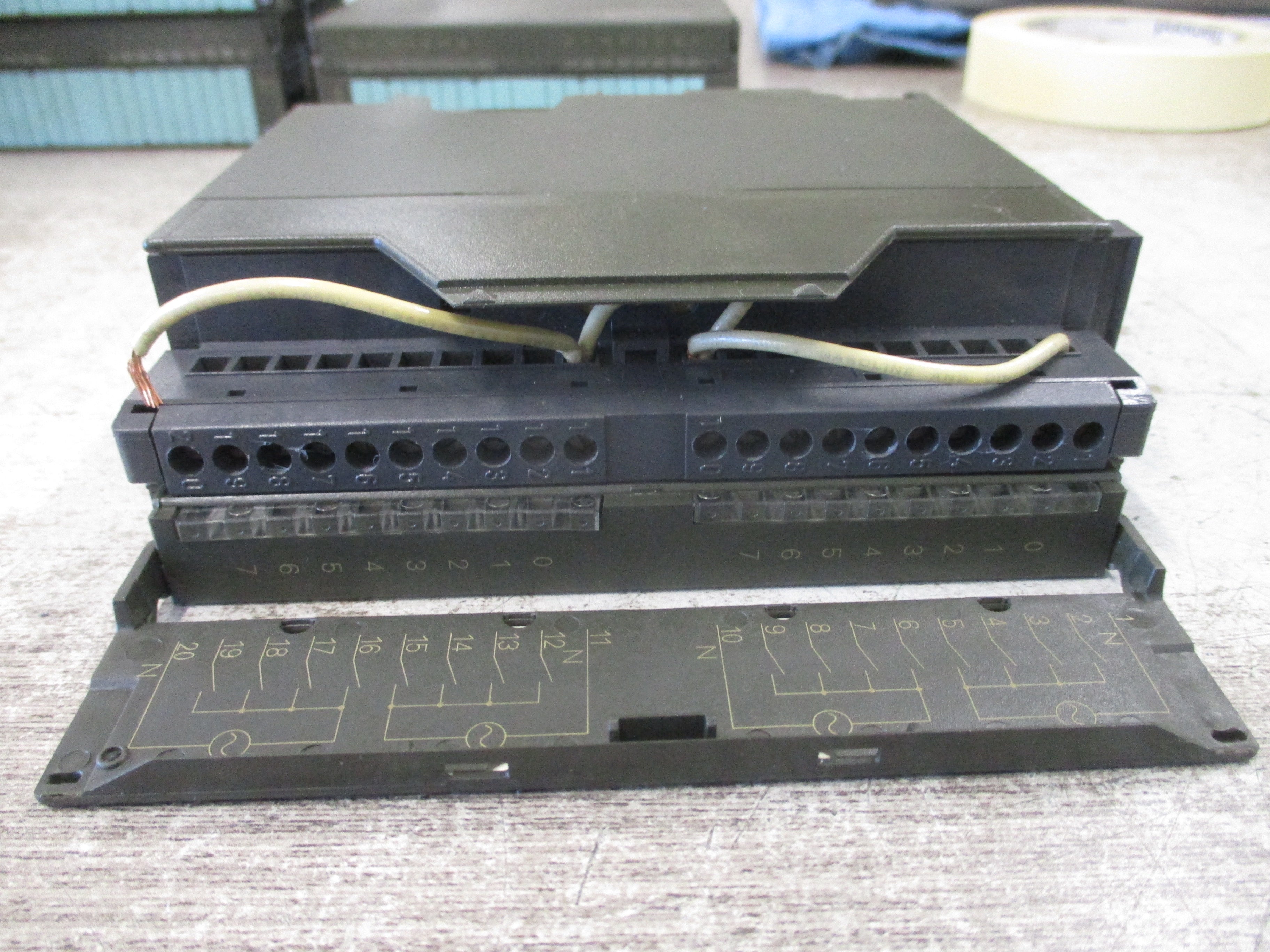 Siemens Simatic S7 Digital Input Module 6ES7 321-1FH00-0AA0 Used