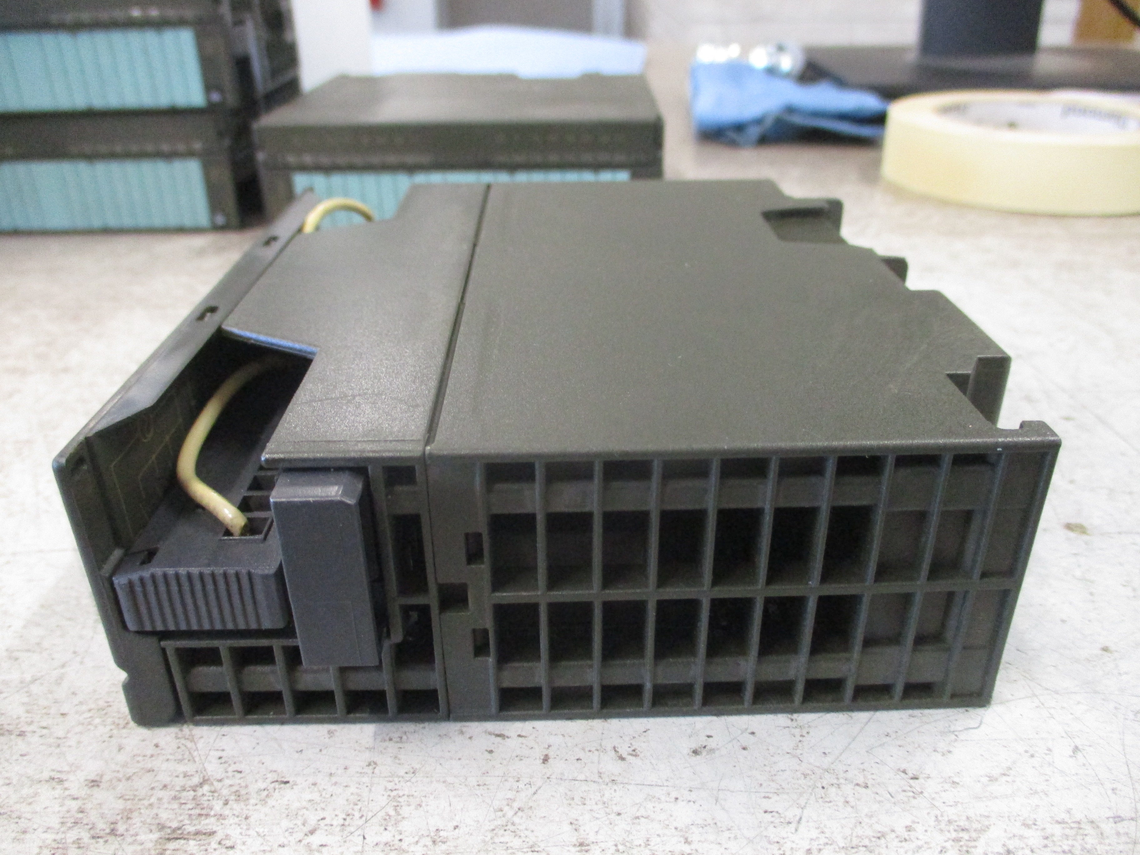 Siemens Simatic S7 Digital Input Module 6ES7 321-1FH00-0AA0 Used