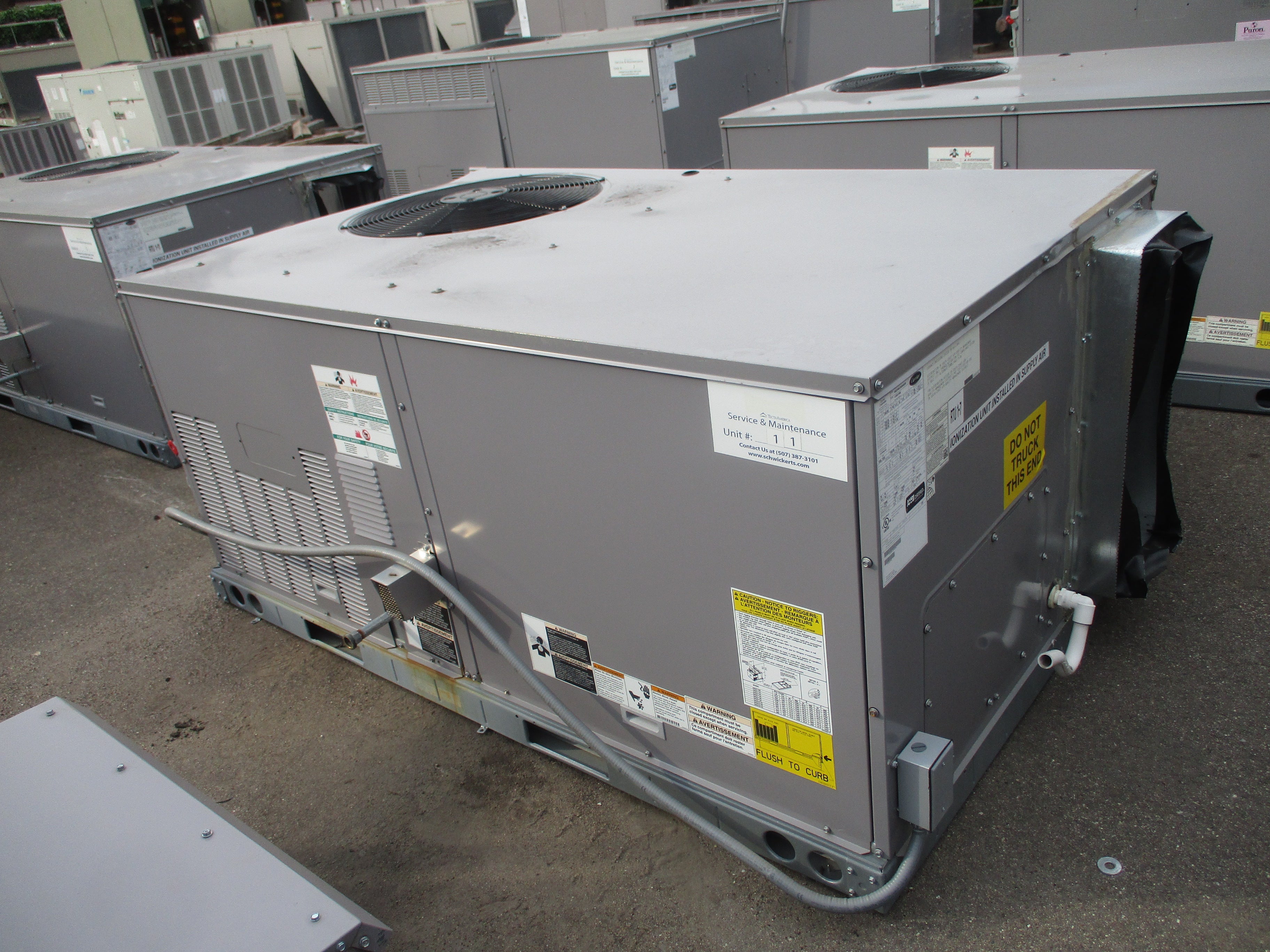 Carrier Rooftop Unit 48GCEN05J3A5A0A0A0 4-Ton 208/230V 3Ph 60Hz Natural Gas Heat