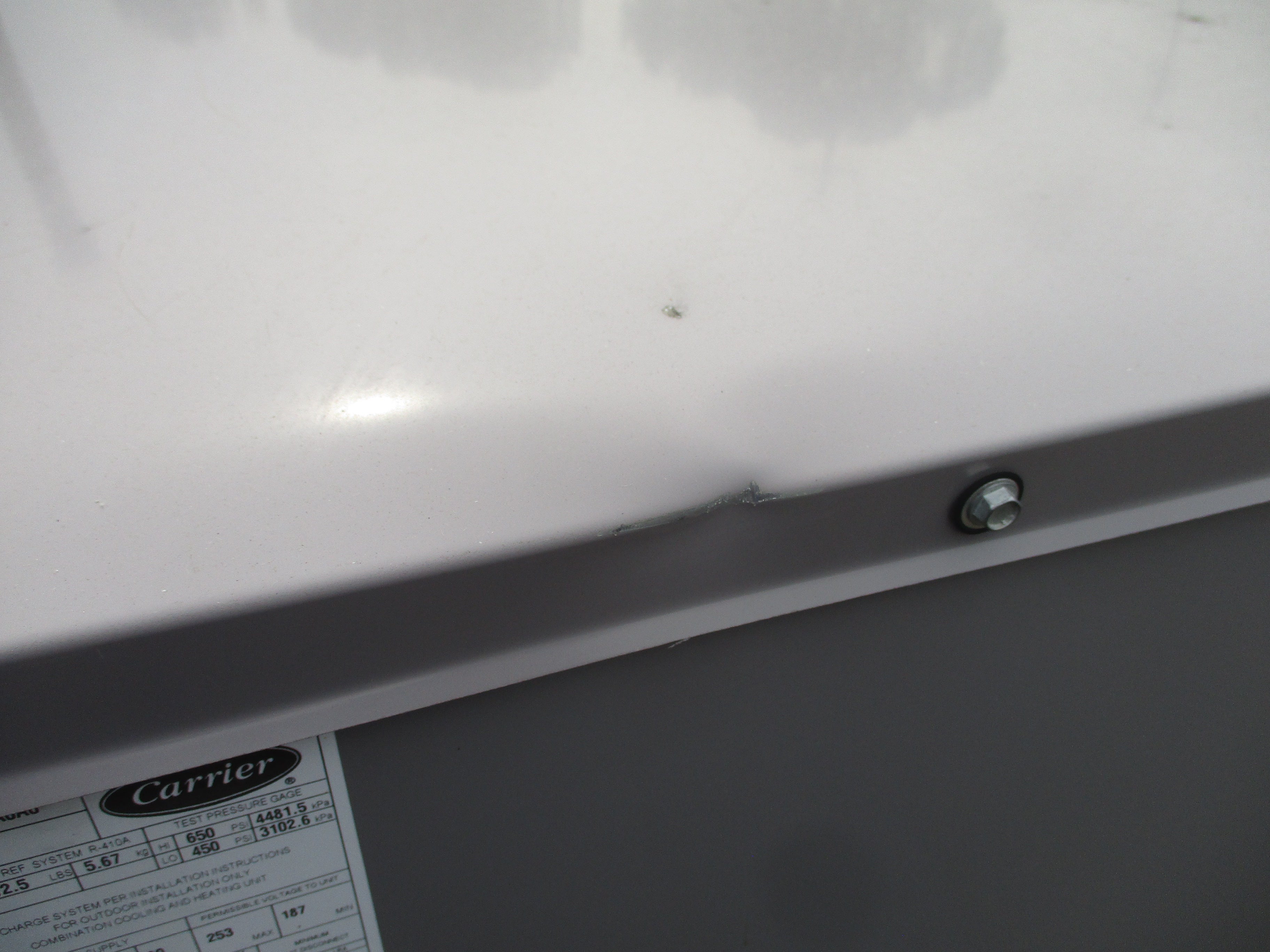 Carrier Rooftop Unit 48HCEA05A2A5A0A0A0 4-Ton 208/230V 3Ph 60Hz Natural Gas Heat