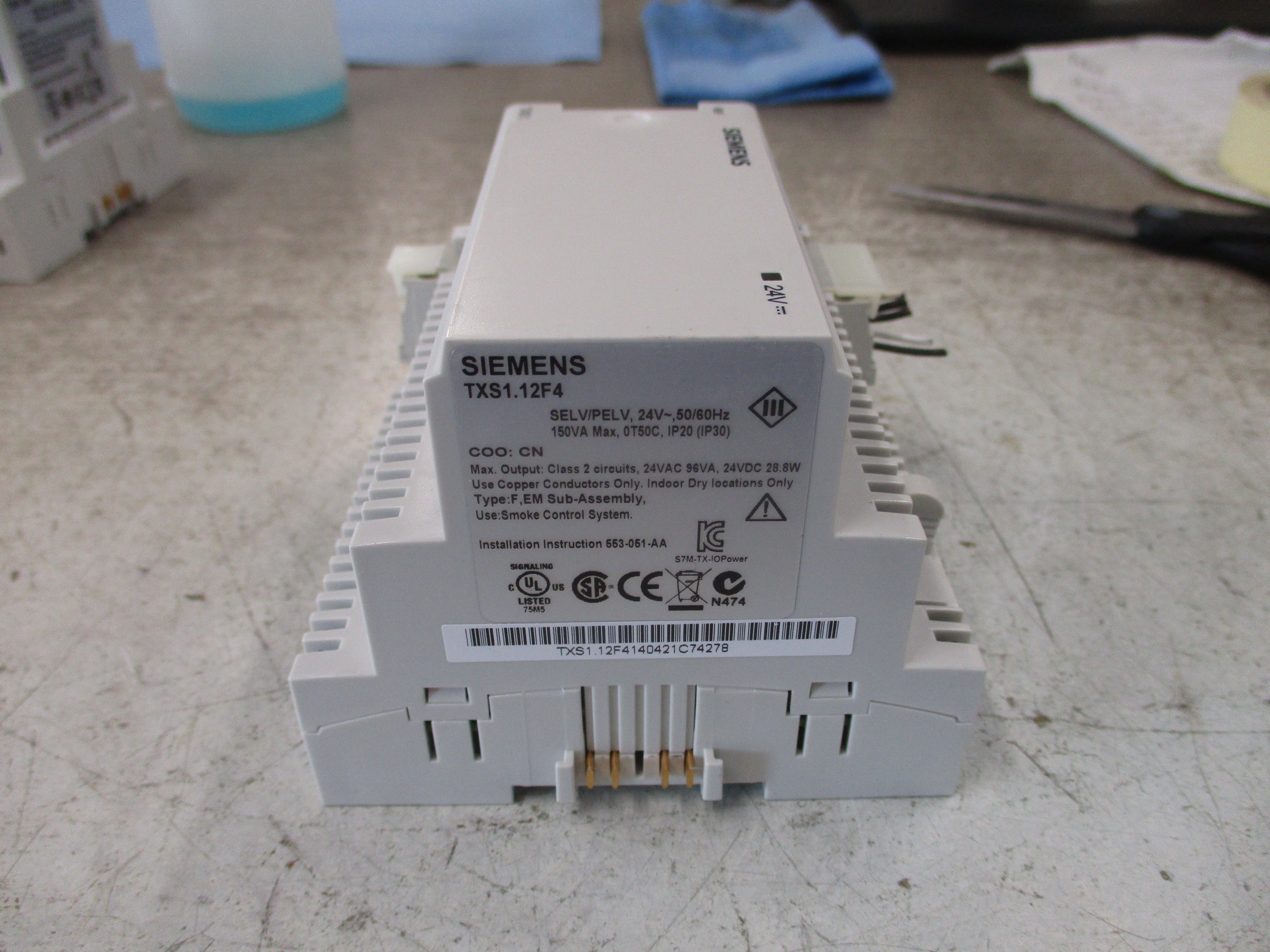 Siemens TX-I/O Power Supply Module TXS1.12F4 Input: 24VAC Output: 24V AC/DC Used