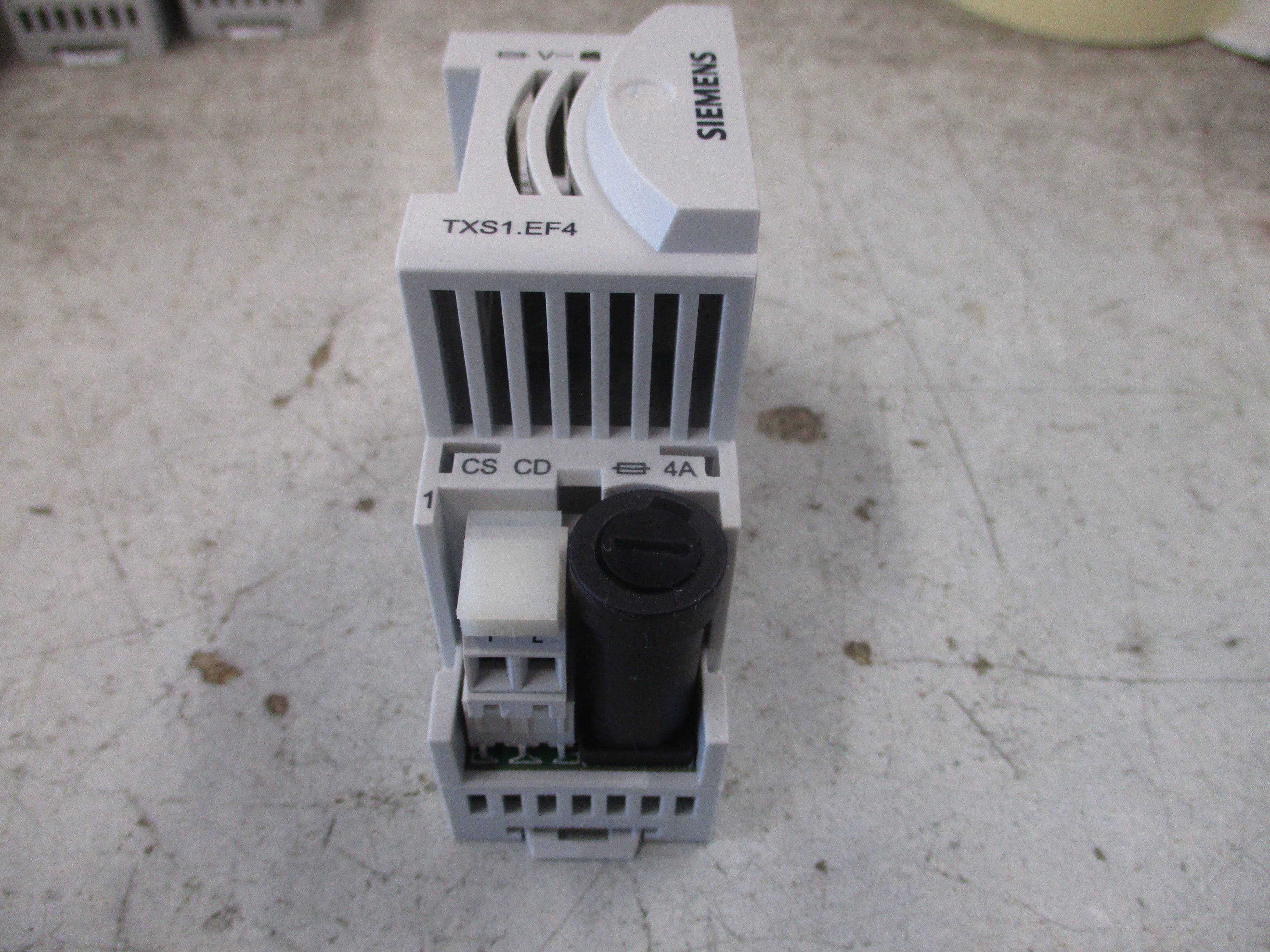 Siemens TX-I/O Bus Connection Module TXS1.EF4 4A Fuse Used