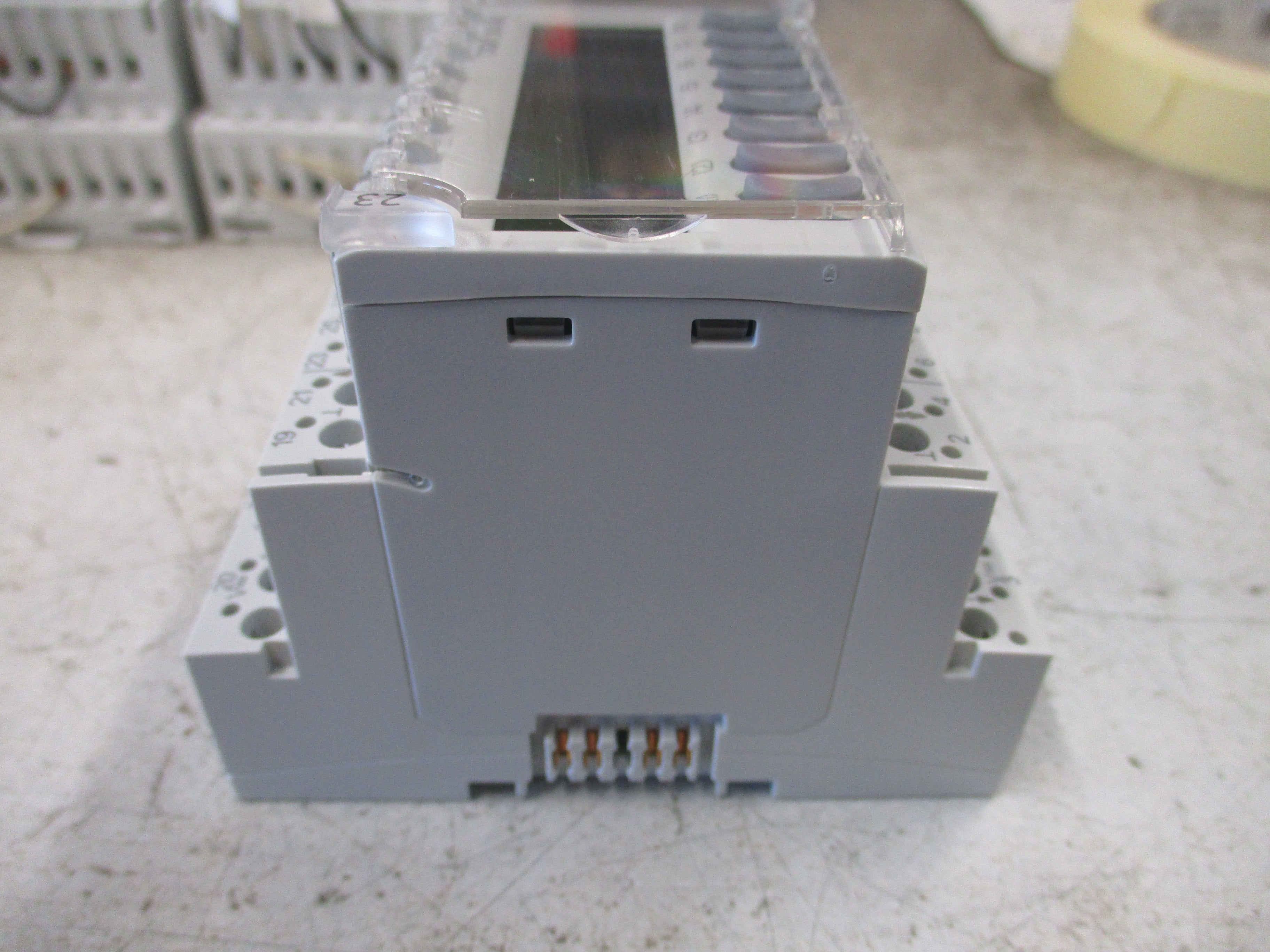 Siemens TX-I/O Super Universal Module TXM1.8X-ML 8-PT Local Override LCD Display