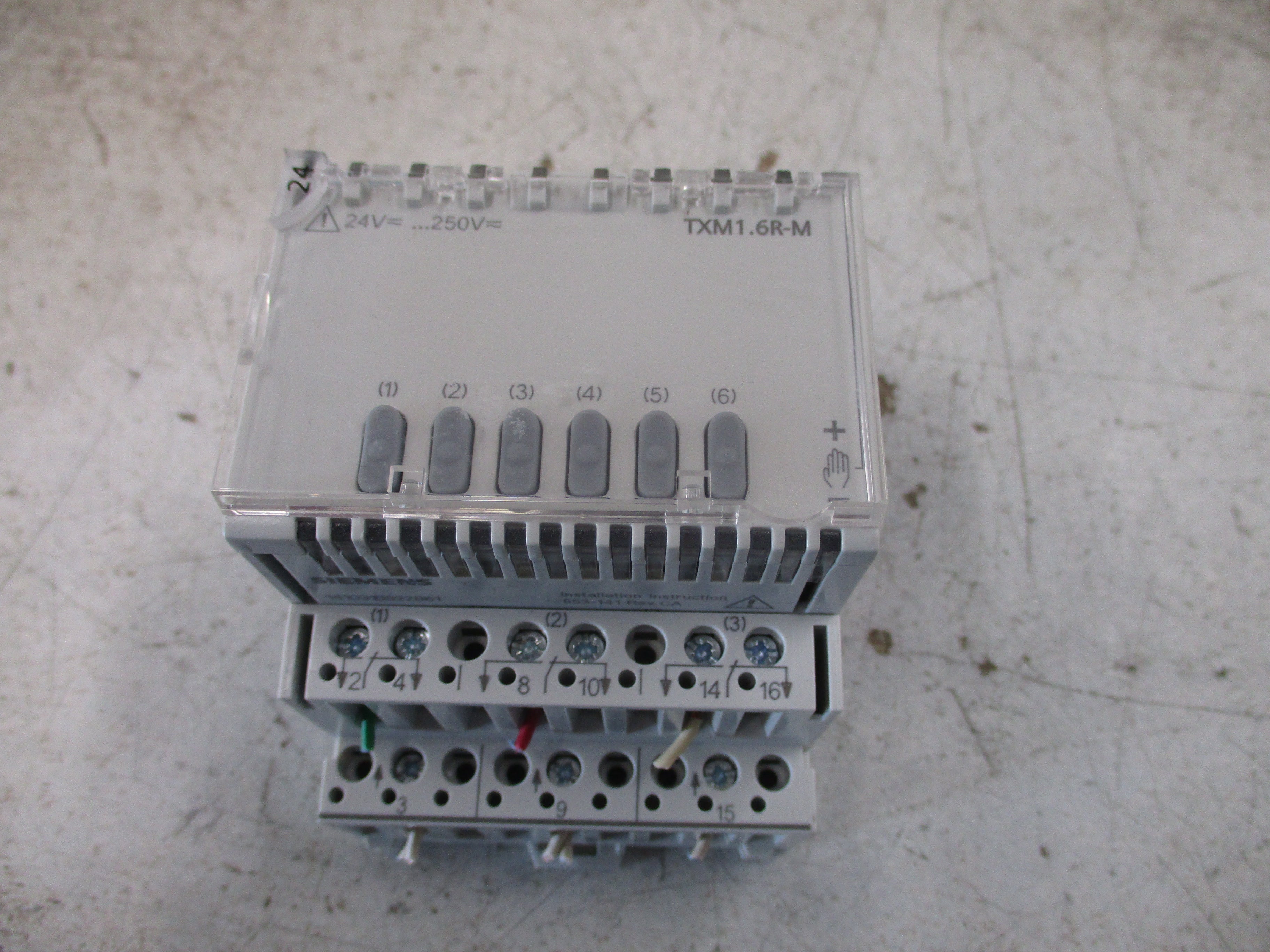 Siemens TX-I/O Relay Module TXM1.6R-M 6 Relay Outputs Local Override Used