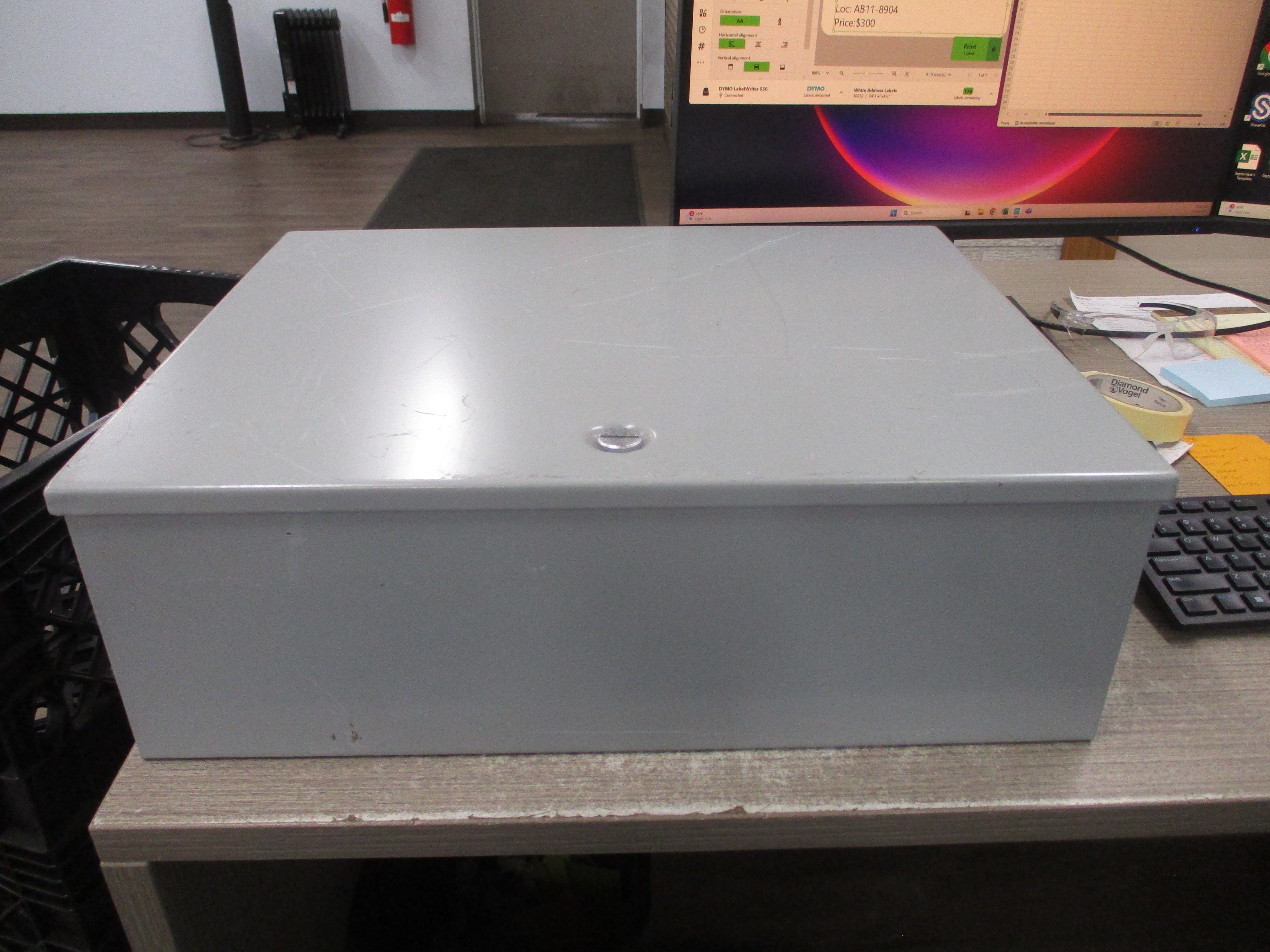 Hoffman Type 1 Enclosure A20N16LP Size: 20"x16"x6.62" *Shelf Wear* *No Box*