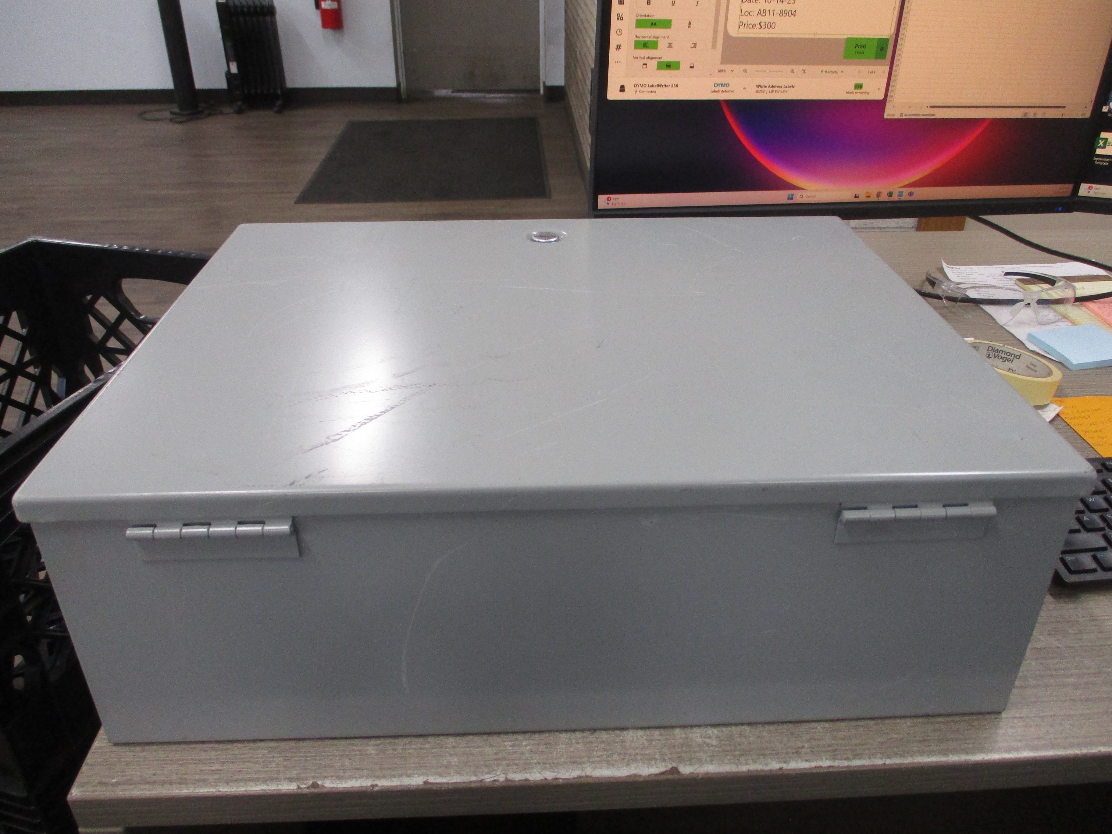 Hoffman Type 1 Enclosure A20N16LP Size: 20"x16"x6.62" *Shelf Wear* *No Box*