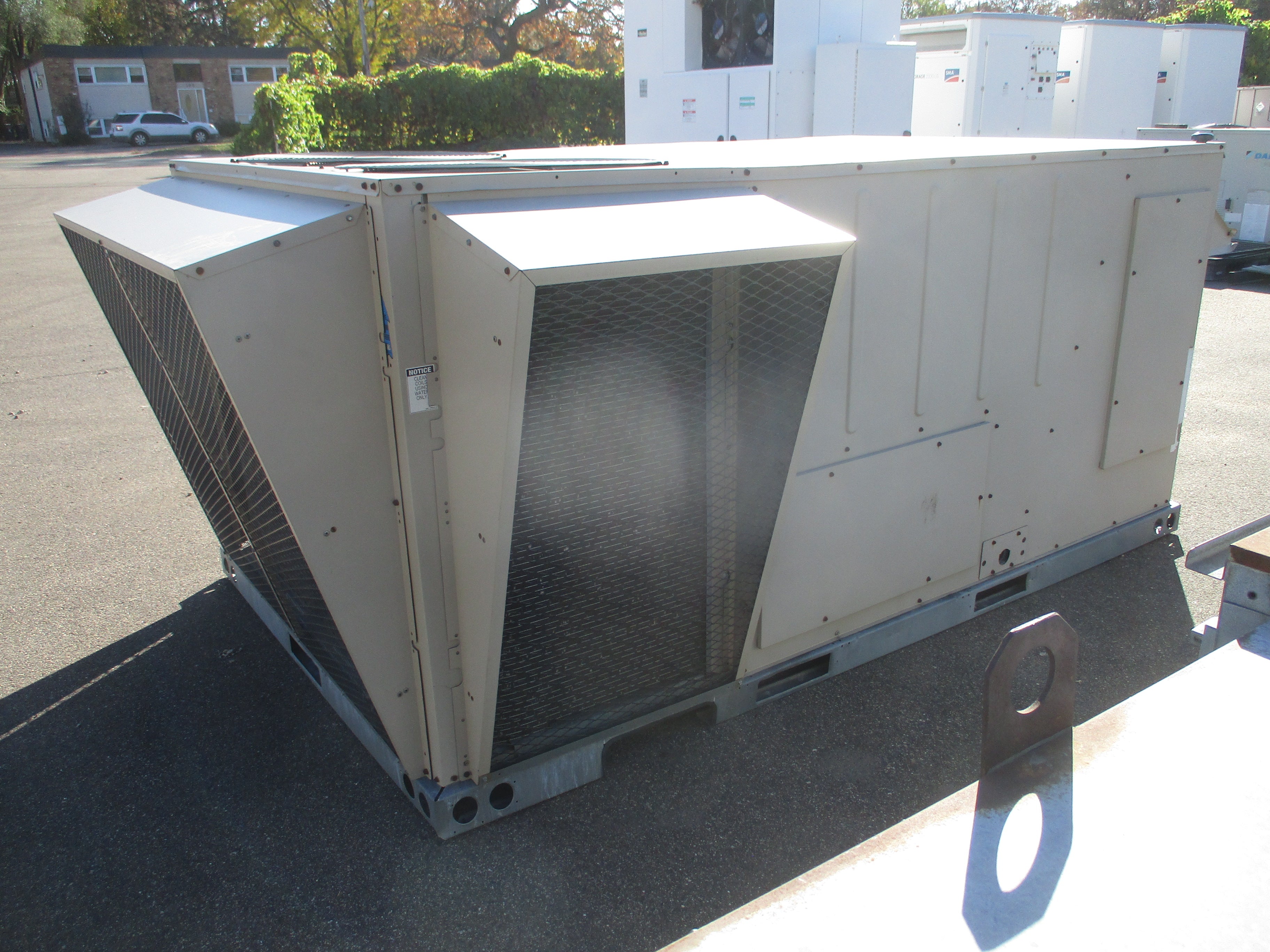 Lennox Rooftop Unit KCA120S4BN3G 10-Ton 460V 3Ph MFD: 2013 *No Heat* Used