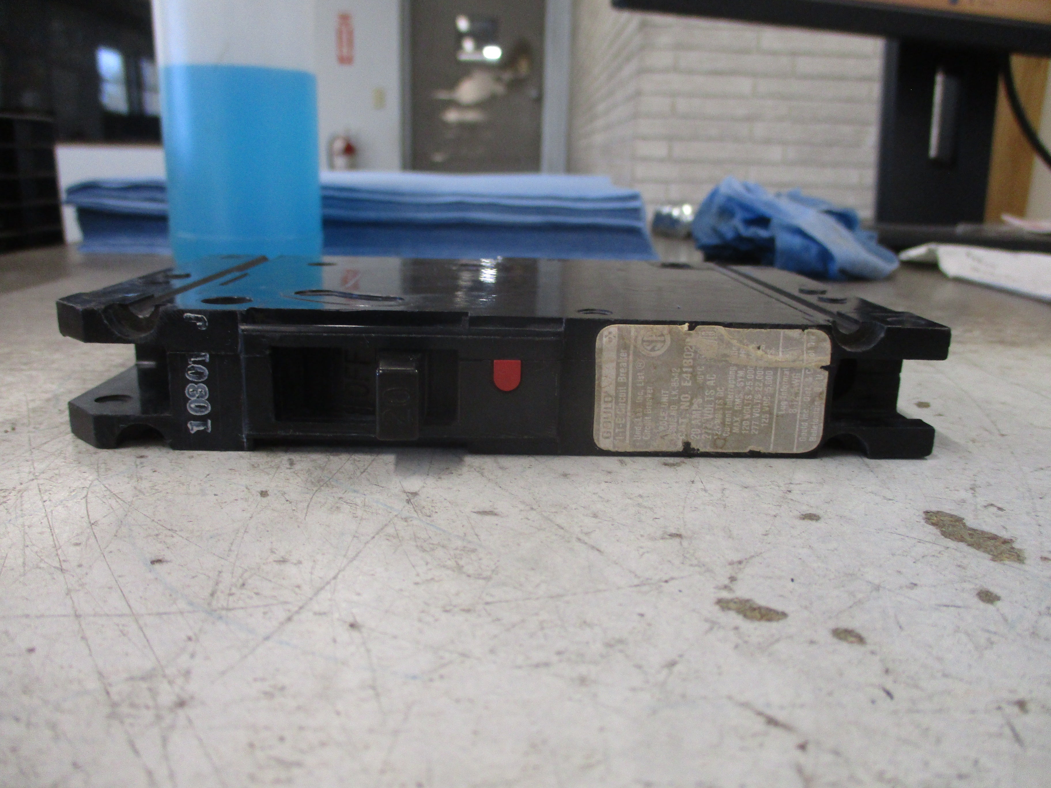 Gould ITE Circuit Breaker E41B020 20A 277V 1P Used