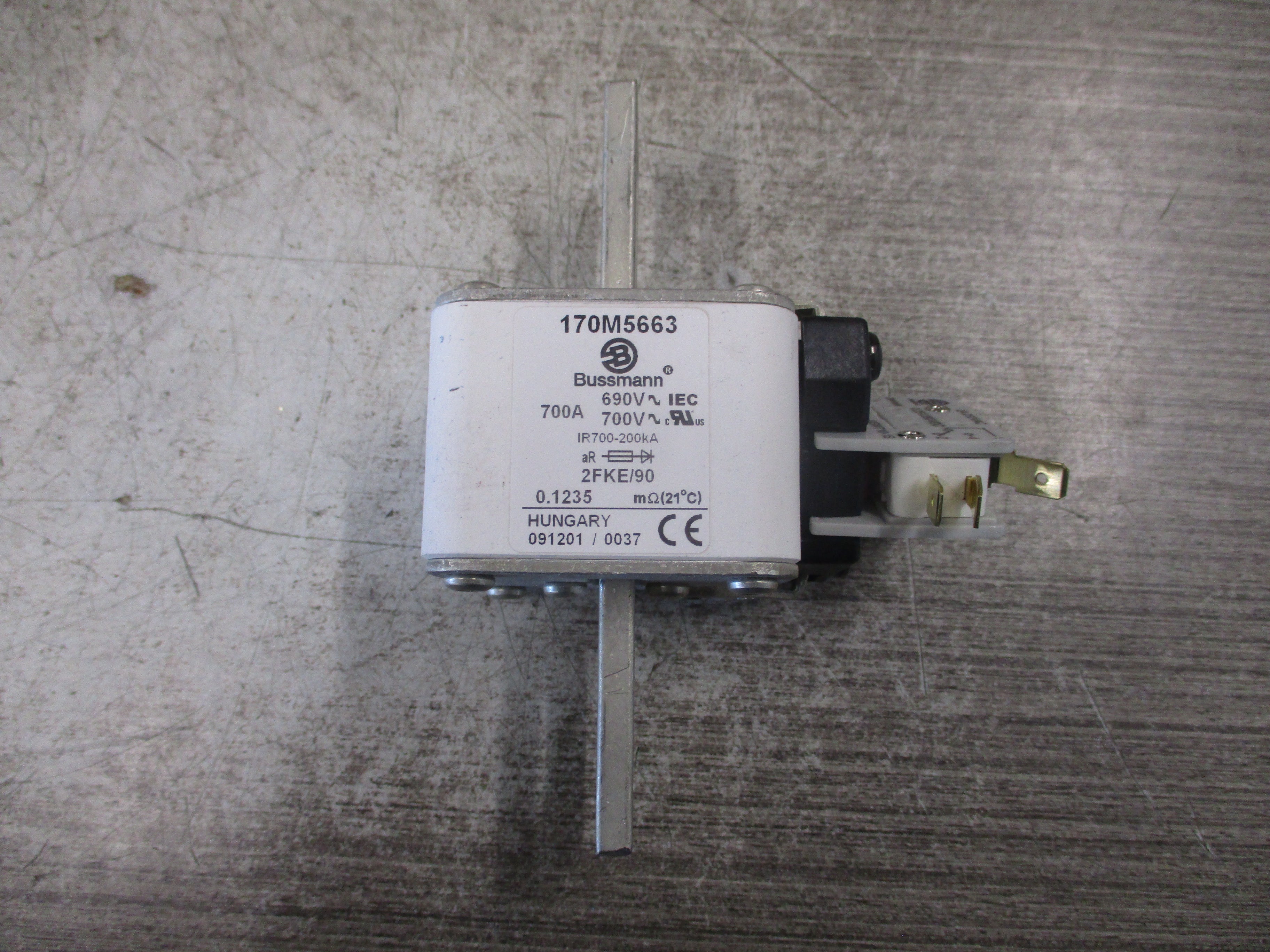 Bussmann Fuse 170M5663 700A 700V Used