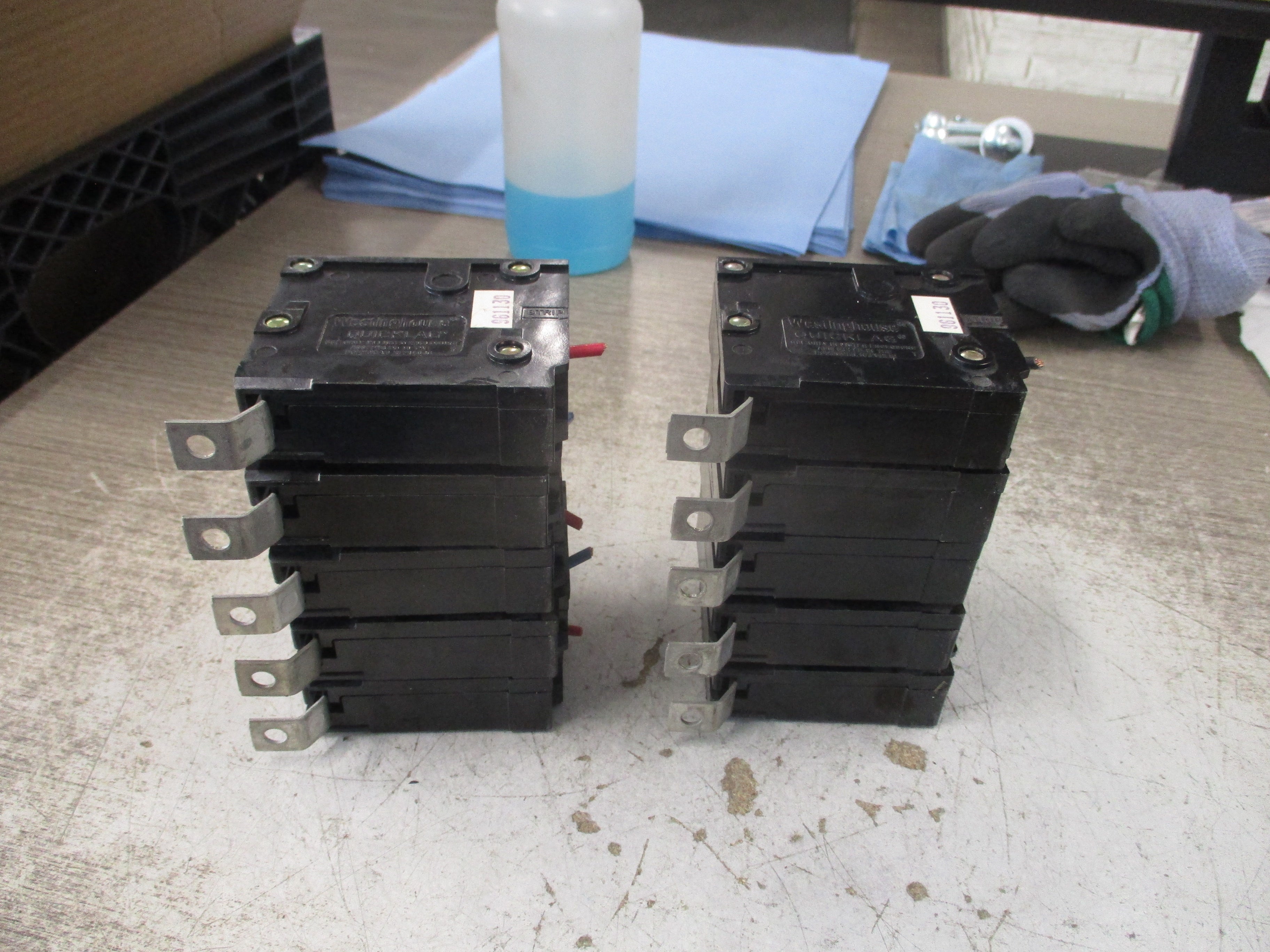 Westinghouse Type BA Bolt-On Circuit Breaker BA120 20A 120/240V 1P Used