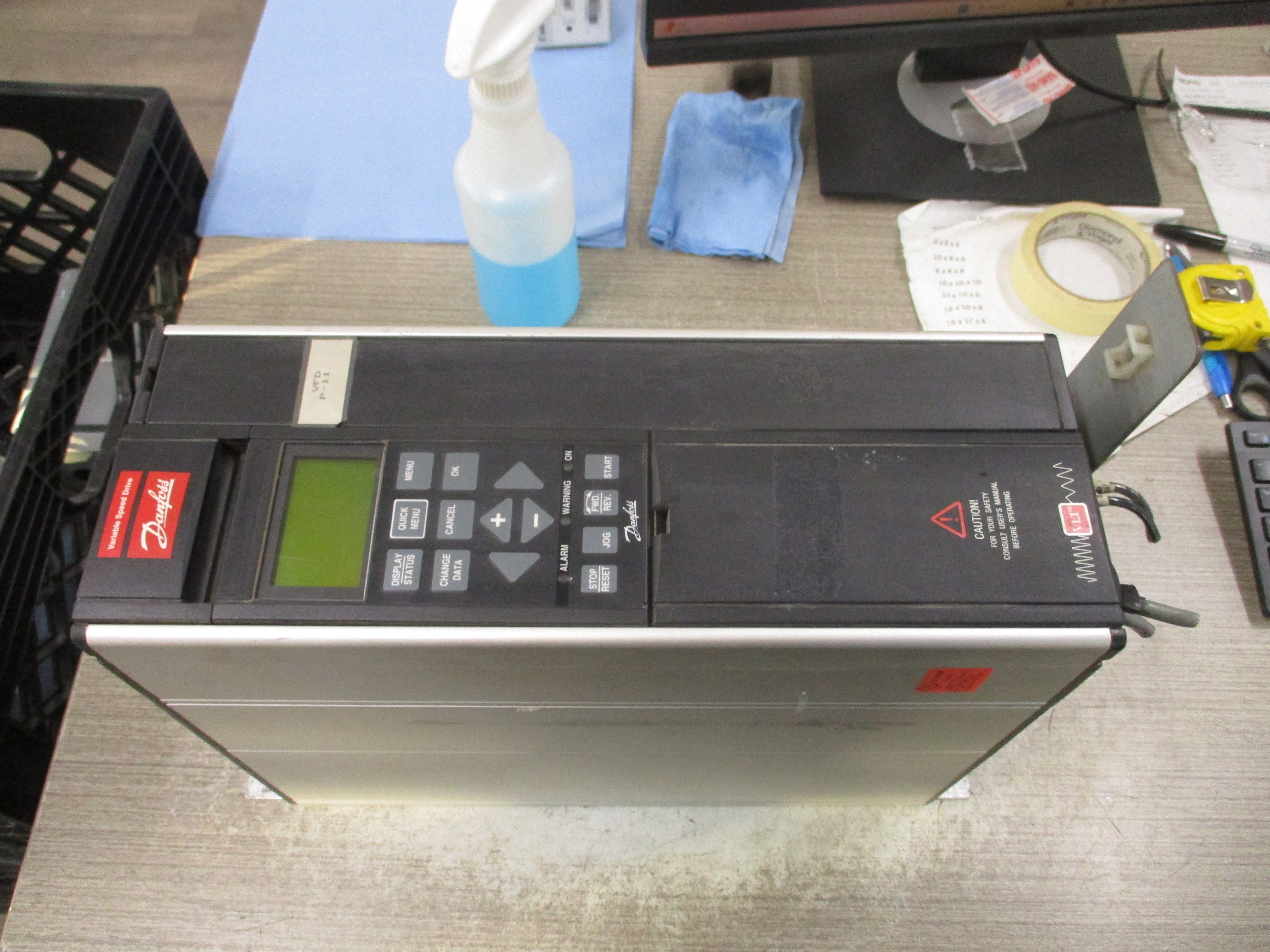 Danfoss VLT 5006 AC Drive 175Z0167 5HP 3Ph Input: 3x200-240V 50/60Hz 14.5A Used