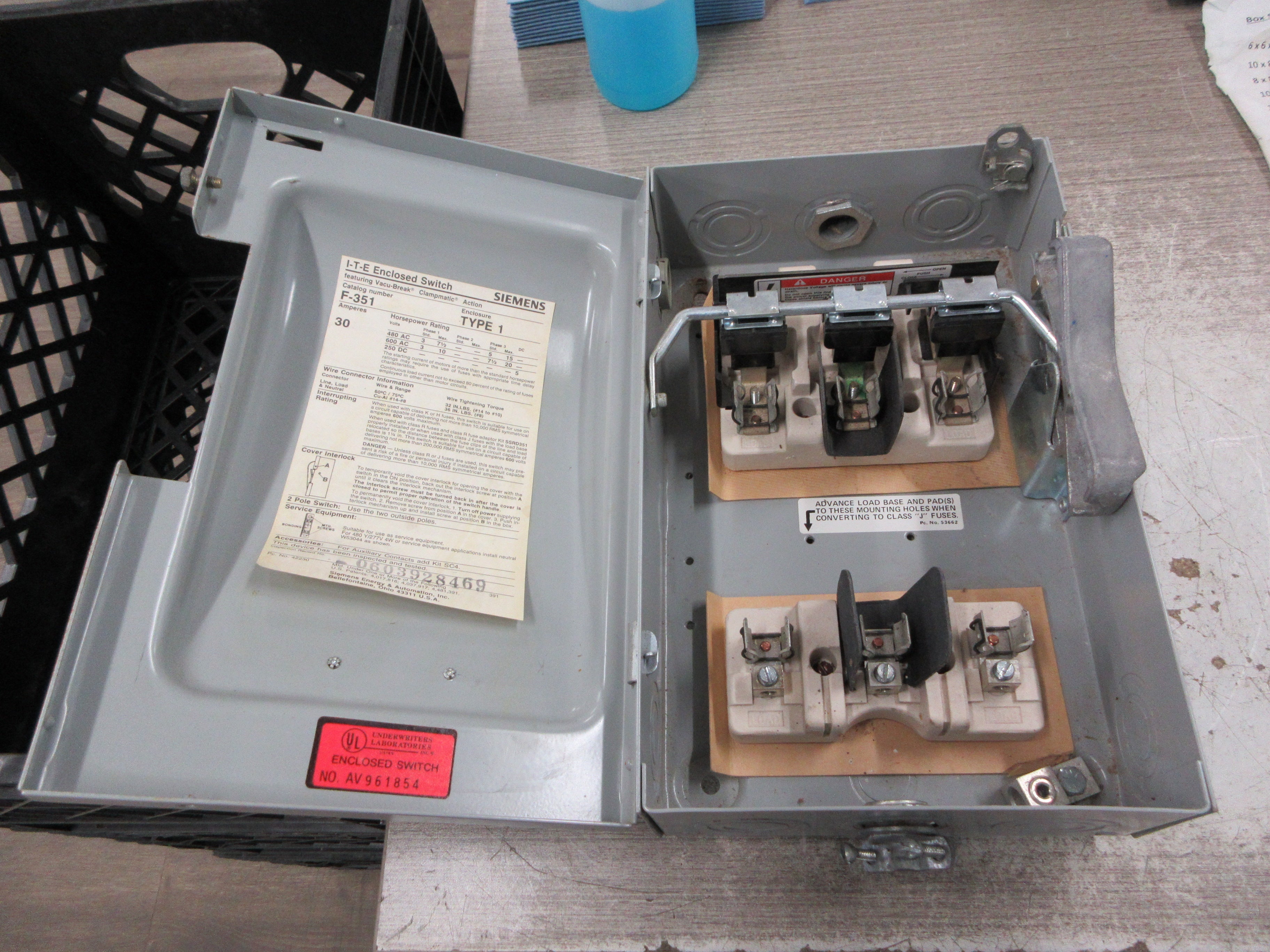 ITE Fusible Safety Switch/Disconnect F351 30A 600V 3Ph Used