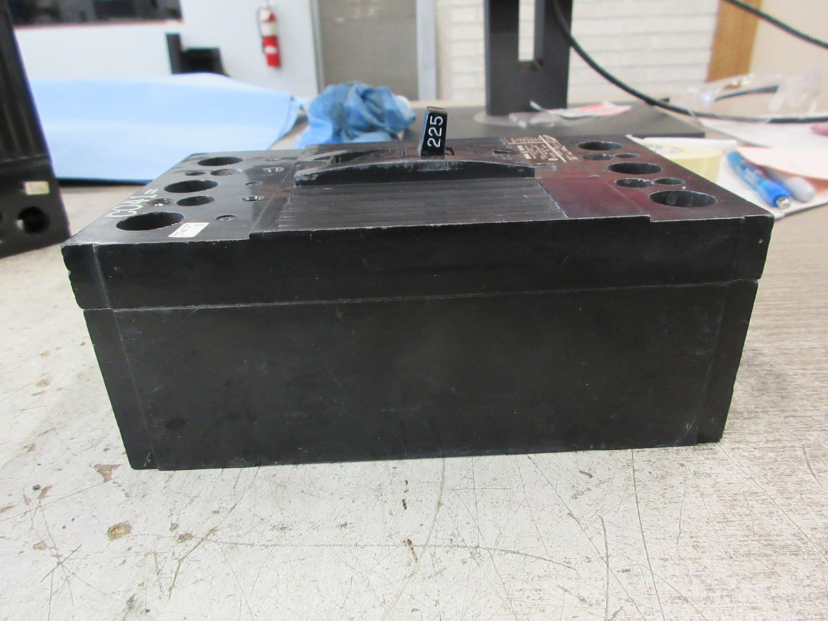 GE Circuit Breaker TQD32225 225A 240V 3P Used