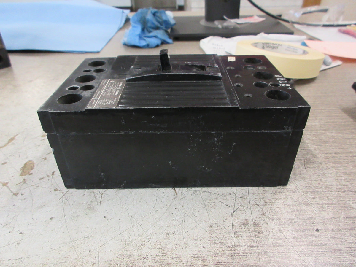 GE Circuit Breaker TQD32225 225A 240V 3P *No Lugs* Used