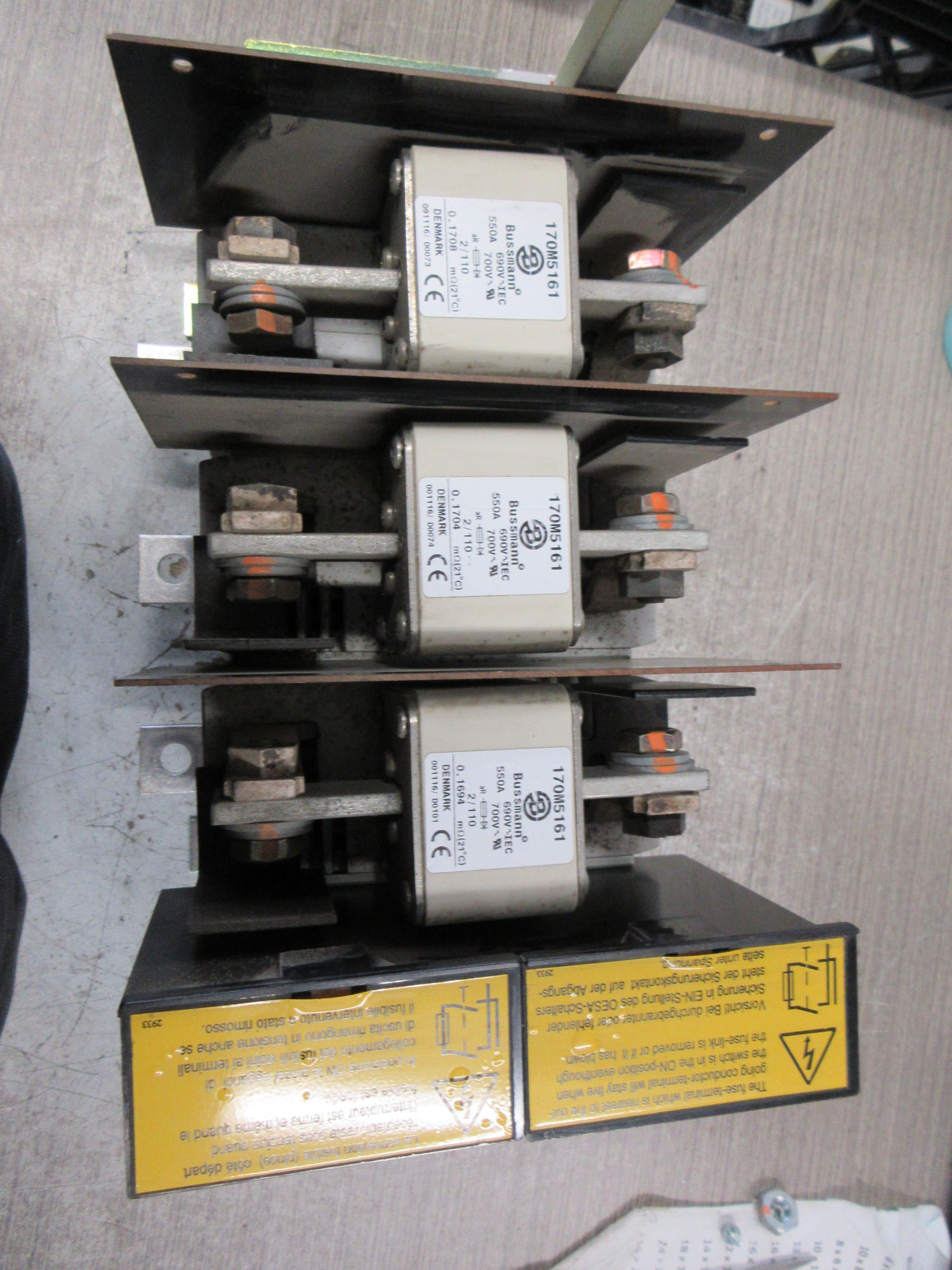 ABB Fusible Disconnect Switch OESA 400T3 400A 690V 3P W/(3) 550A Fuses Used
