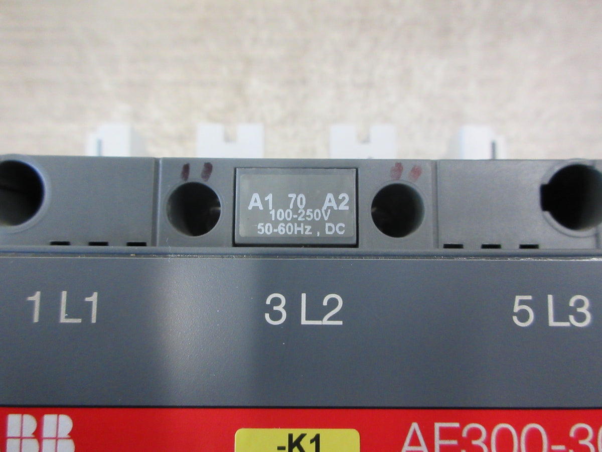 ABB Contactor AF300-30 100-250V AC/DC Coil 400A 600V w/ (1) Aux Contact Used