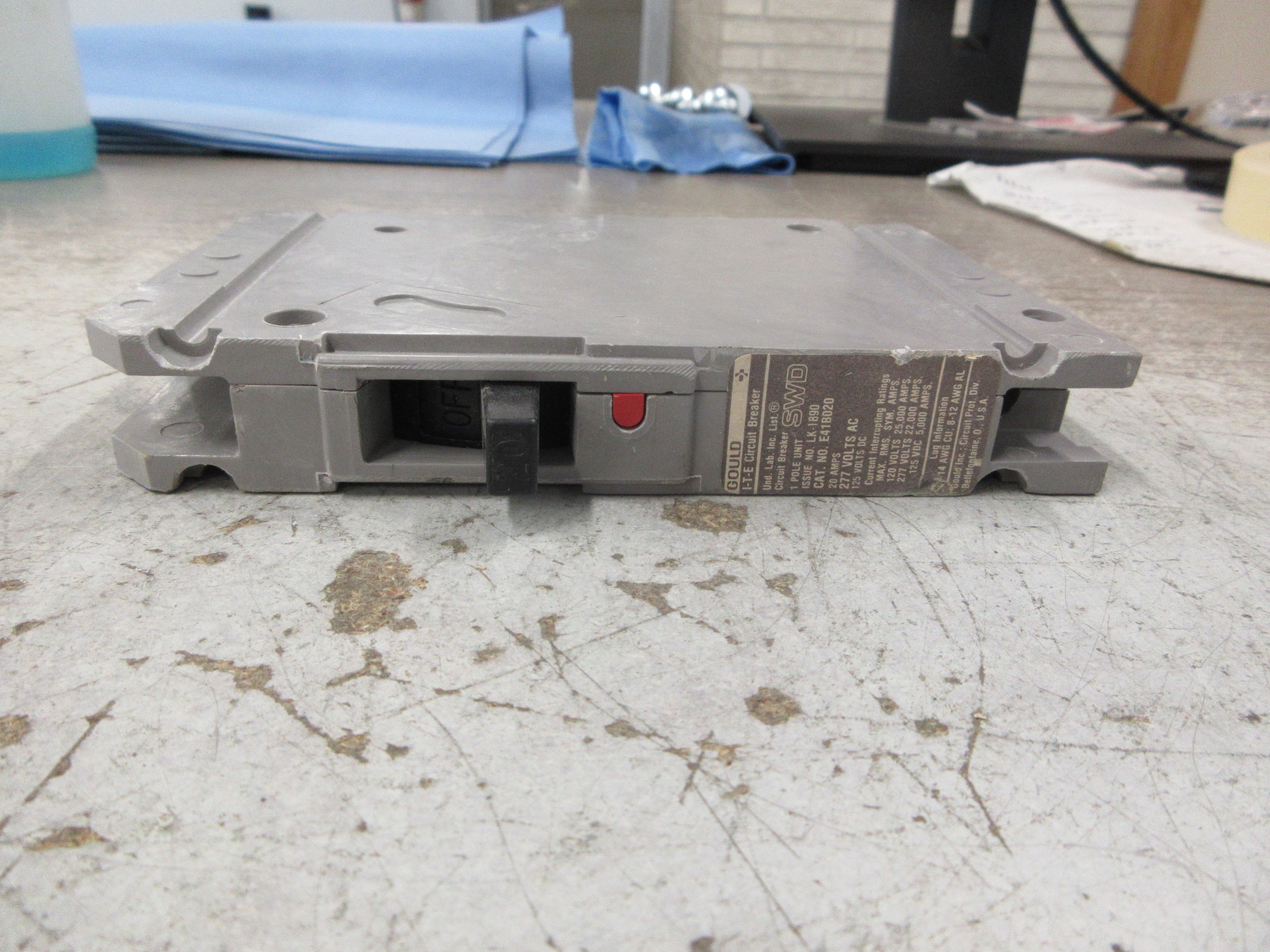 Gould ITE Circuit Breaker E41B020 20A 277V 1P Used