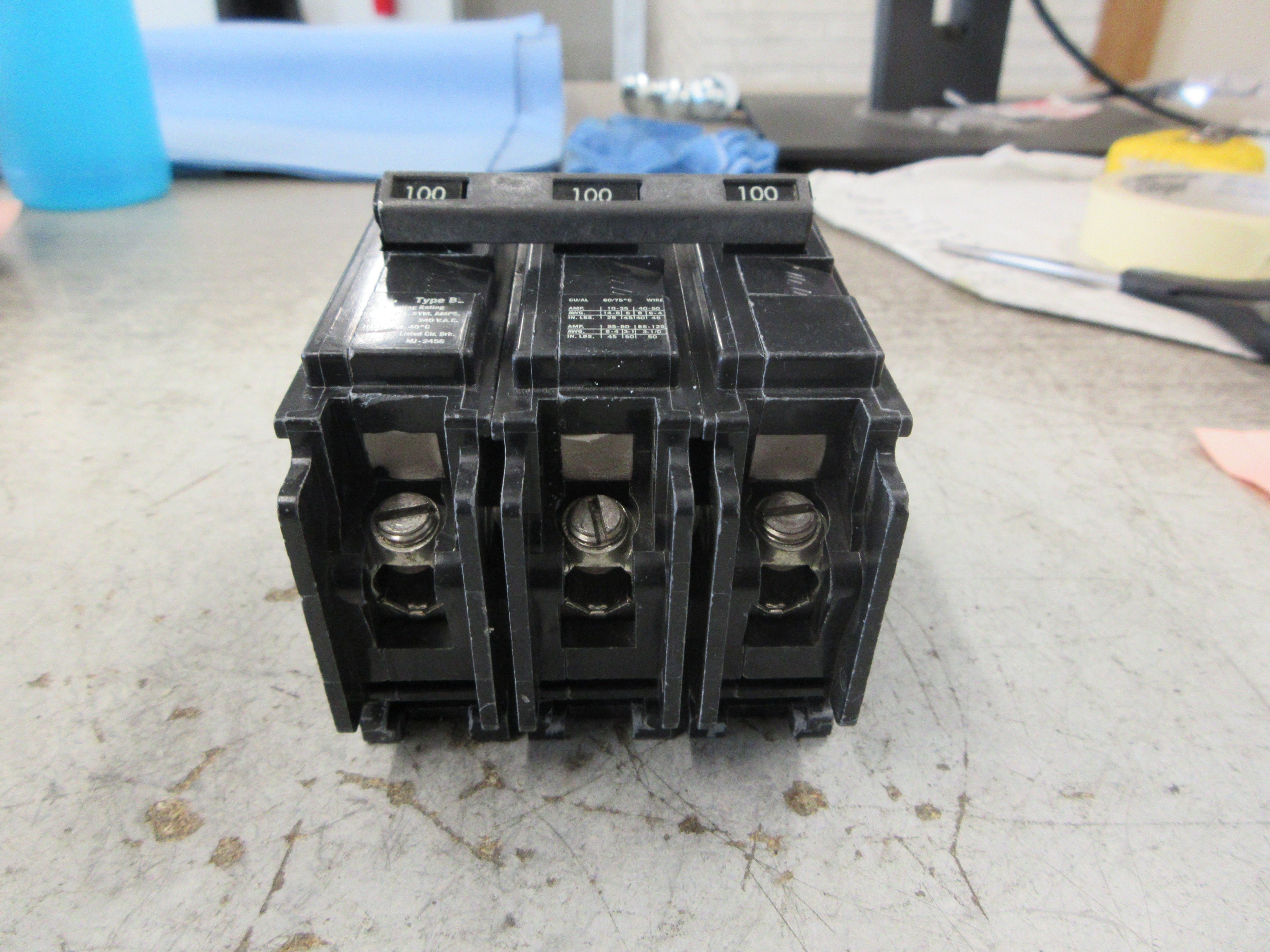 Siemens Type BL Bolt-On Circuit Breaker B3100 100A 240V 3P Used