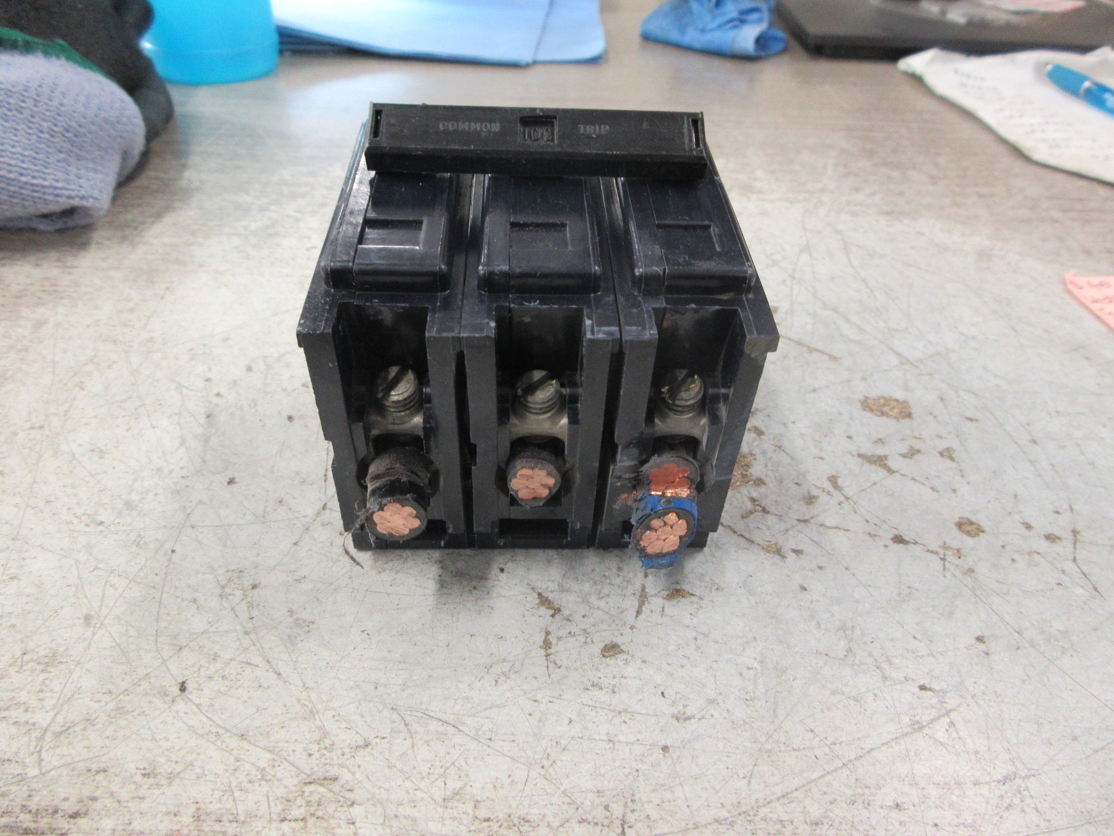Westinghouse Type BA Bolt-On Circuit Breaker BAB3100H 100A 240V 3P Used