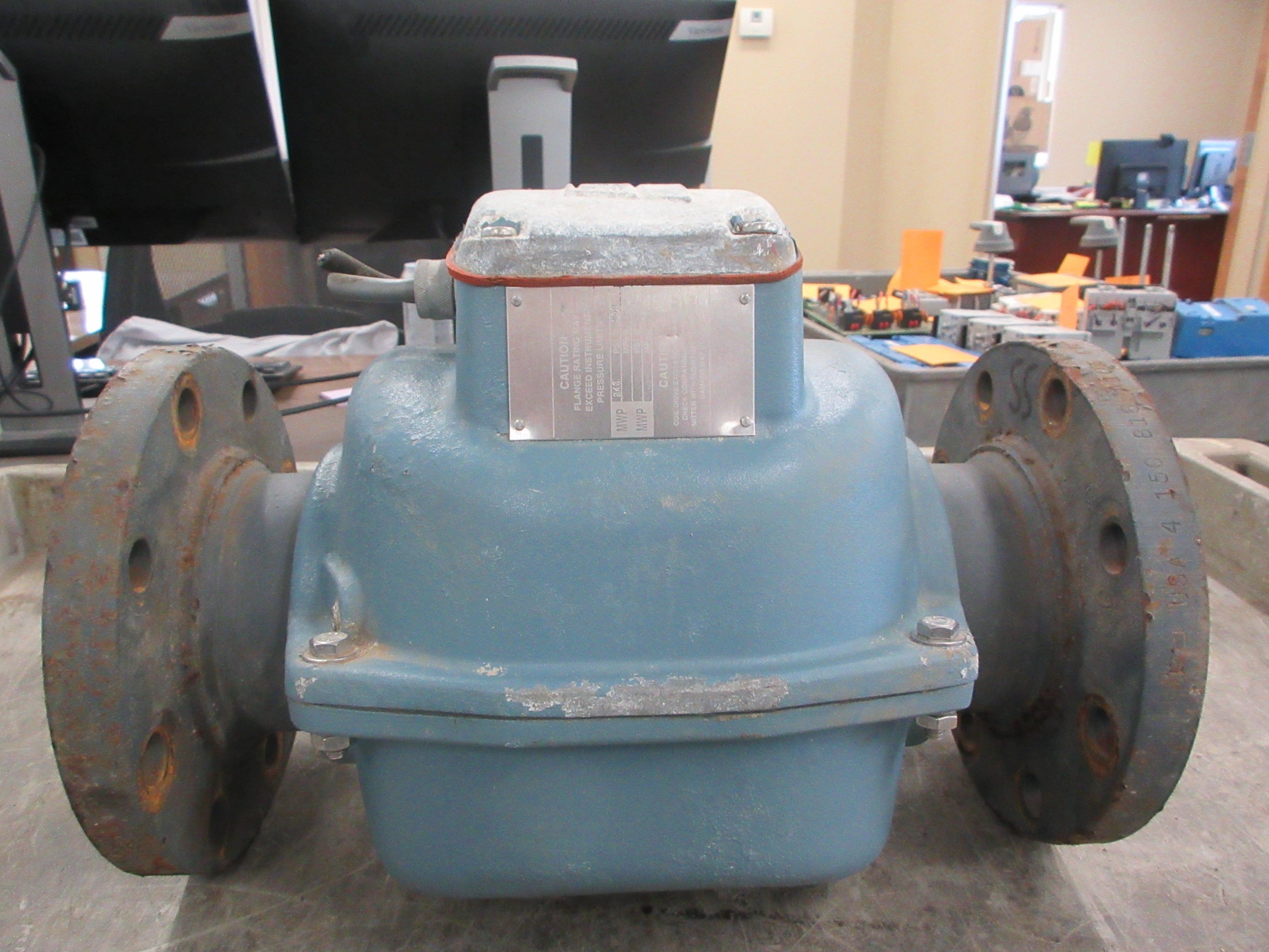 Foxboro 8300 Magnetic Flow Tube 8304-SABA-ASJ-NFGZ-S Electrodes: 316 SS Used