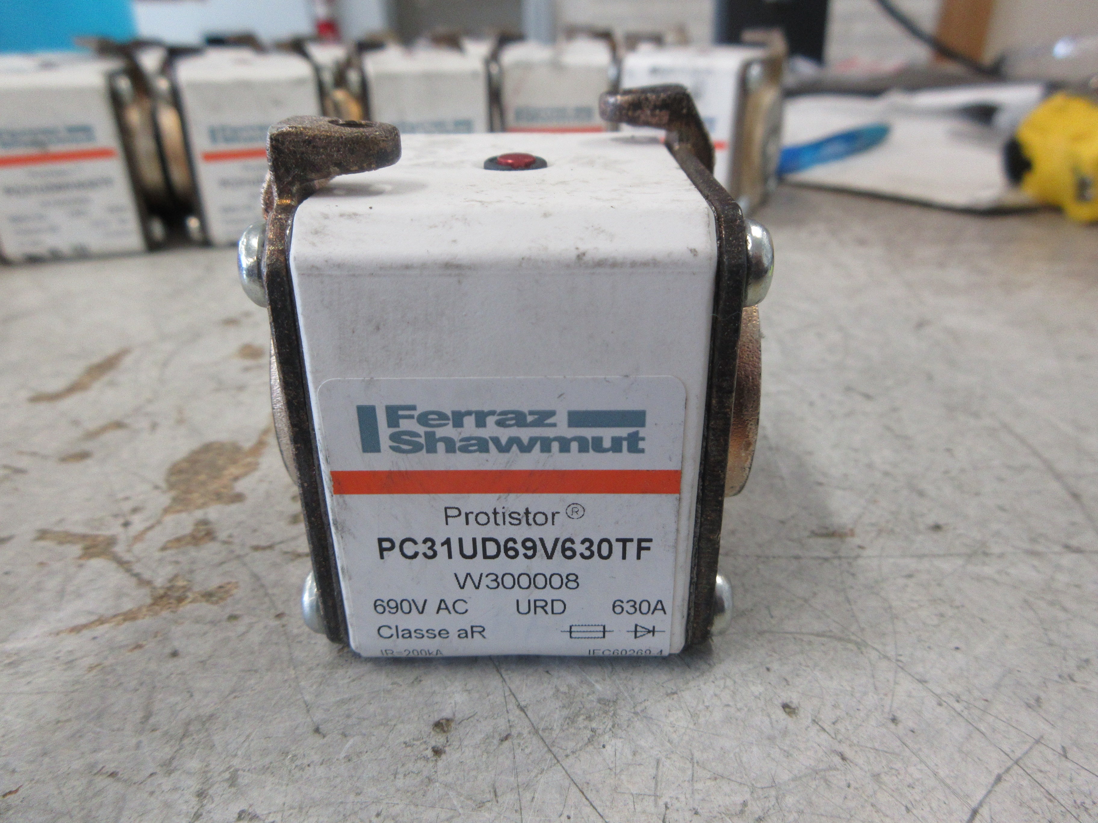 Mersen Ferraz Shawmut Protistor Fuse PC31UD69V630TF 630A 690V Used