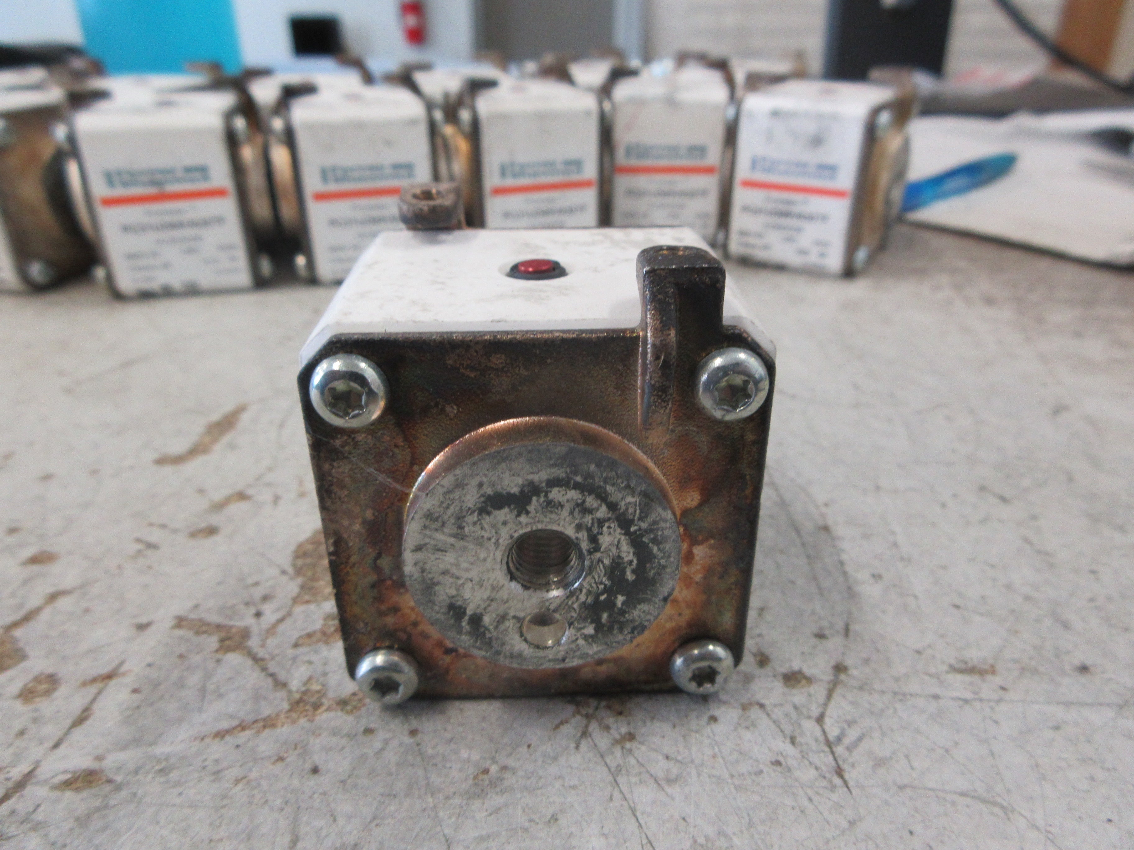 Mersen Ferraz Shawmut Protistor Fuse PC31UD69V630TF 630A 690V Used