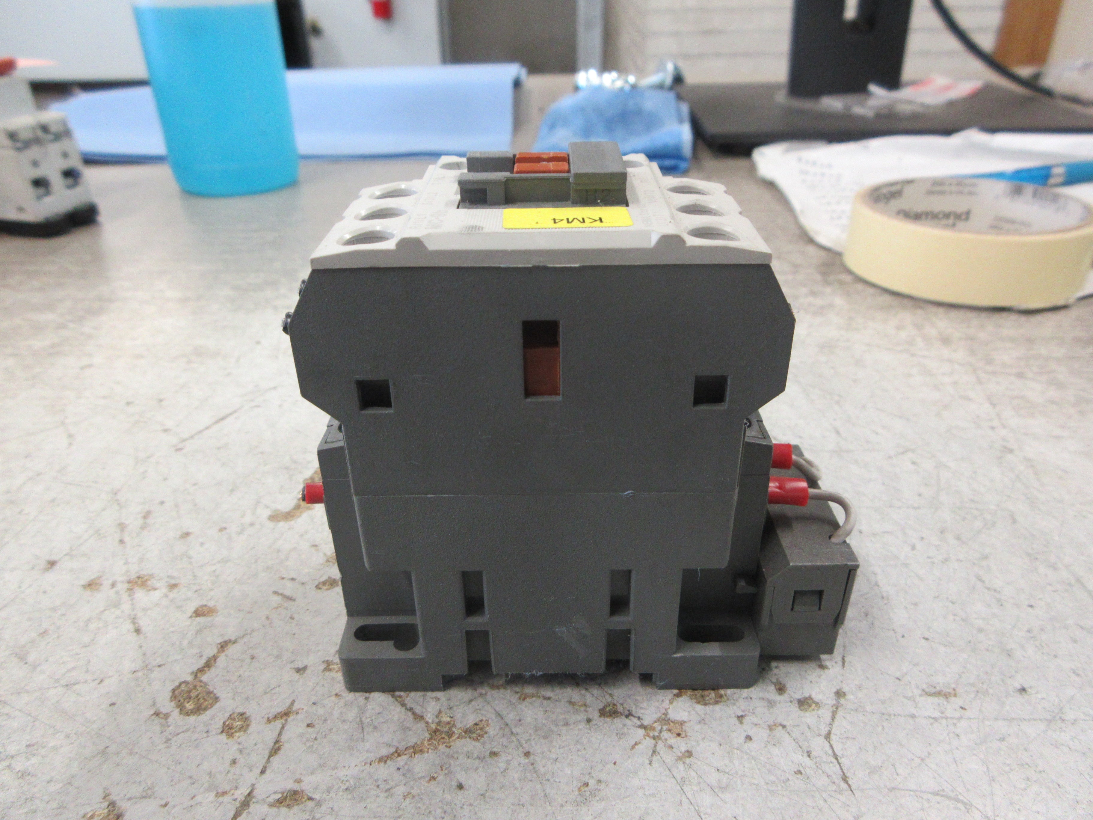 LS Metasol Size 00 Contactor MC-9b 230V Coil 25A 600V W/Surge Suppressor Used