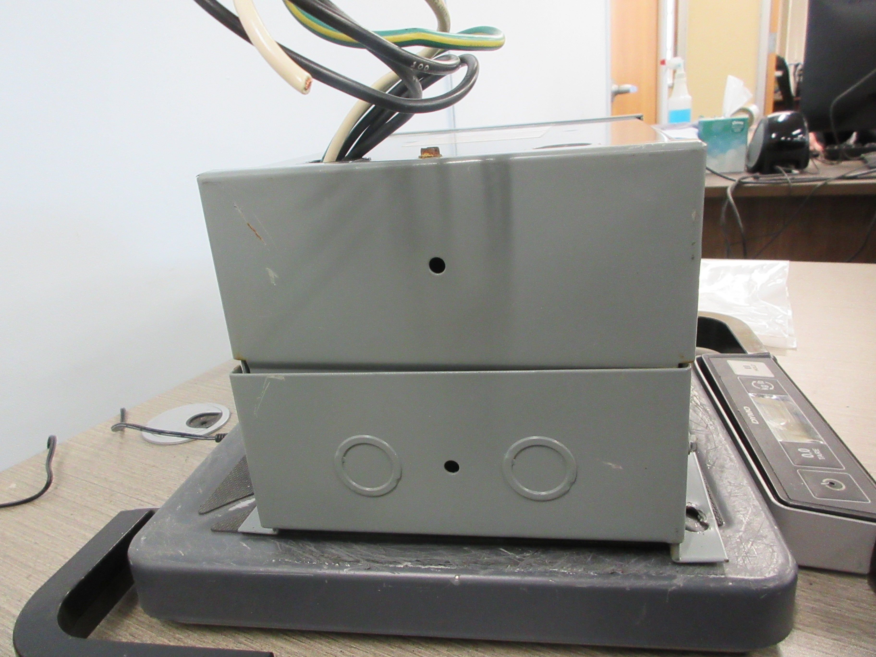 Square D Transformer 3S1F 3KVA Pri: 240/480V Sec: 120/240V 60Hz 1Ph Used