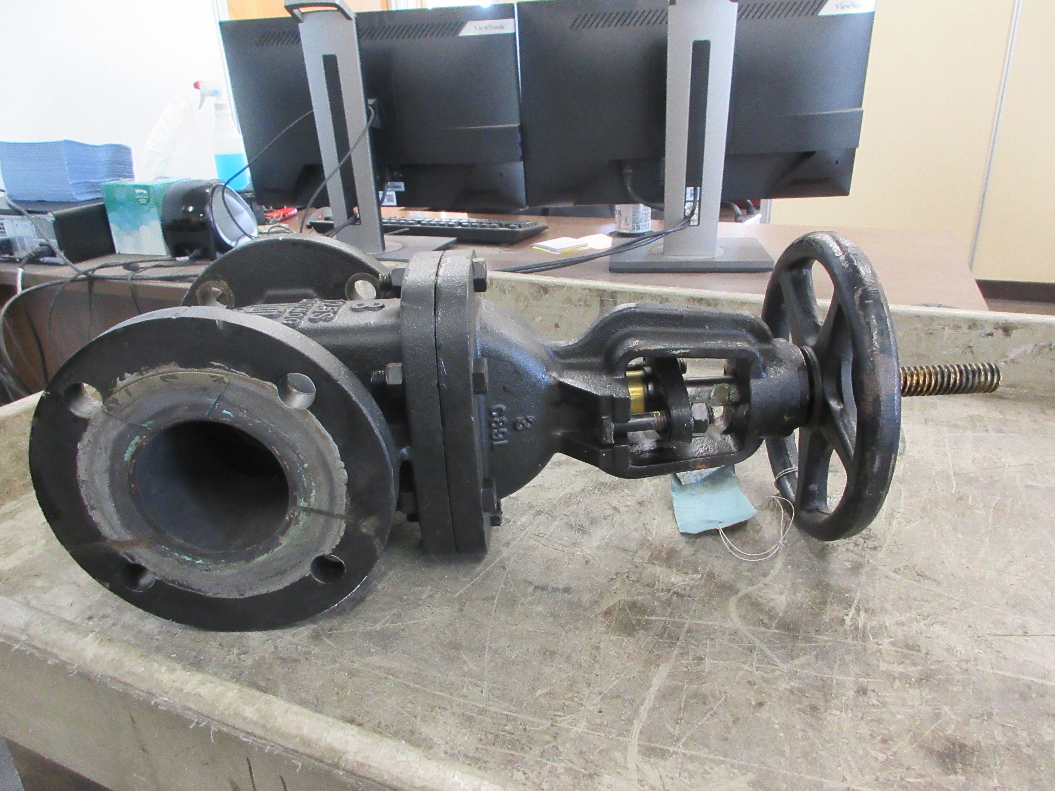 Milvaco IBBM Gate Valve 2885M Size: 3" 125S 200WOG Used