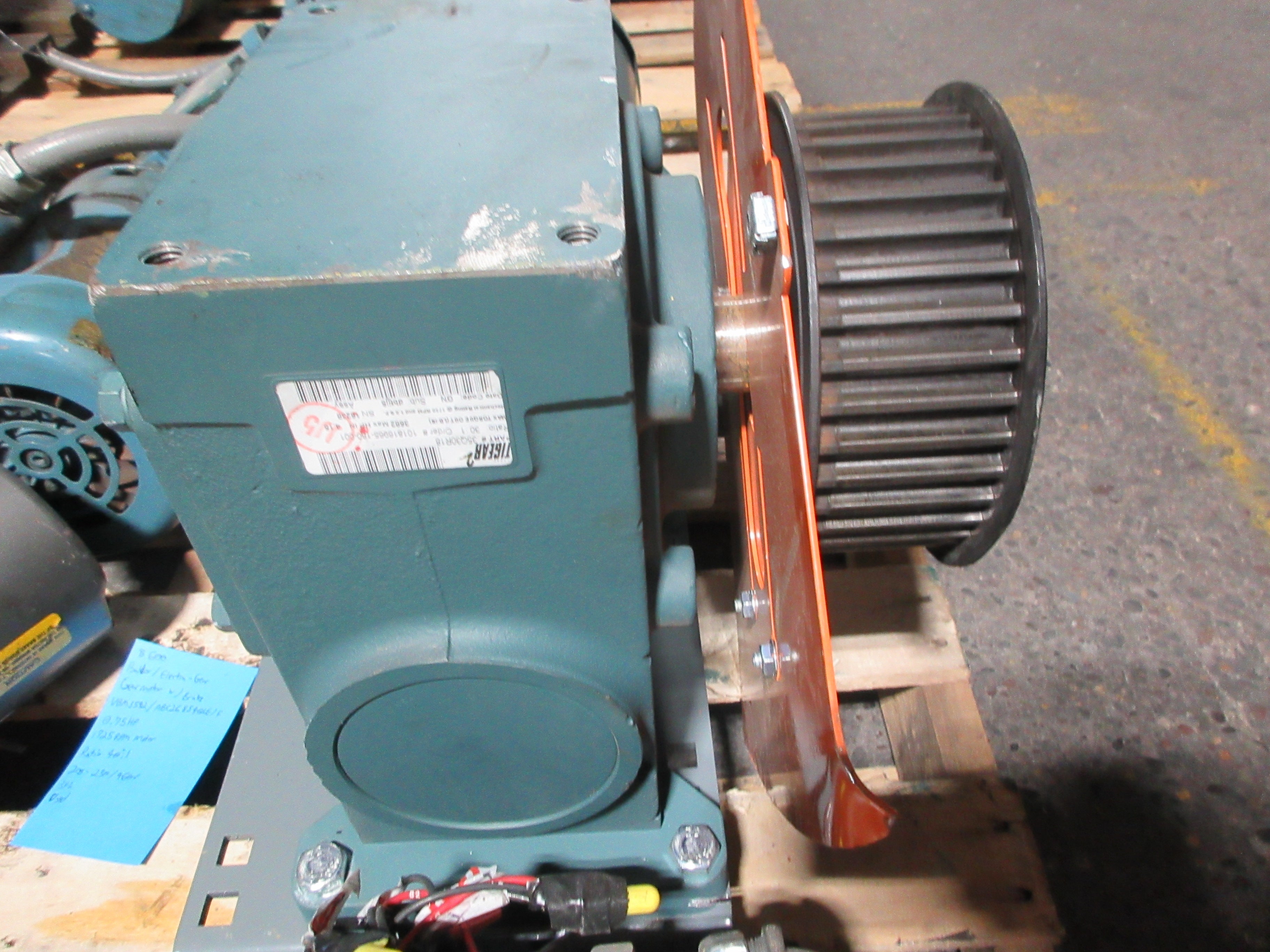 Baldor / Dodge Gearmotor VUHM3611T / 35Q30R18 3HP 1750RPM Motor Ratio 30:1 Used